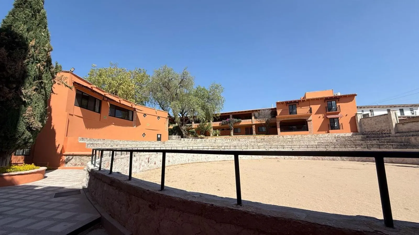 Patio in Hotel La Querencia