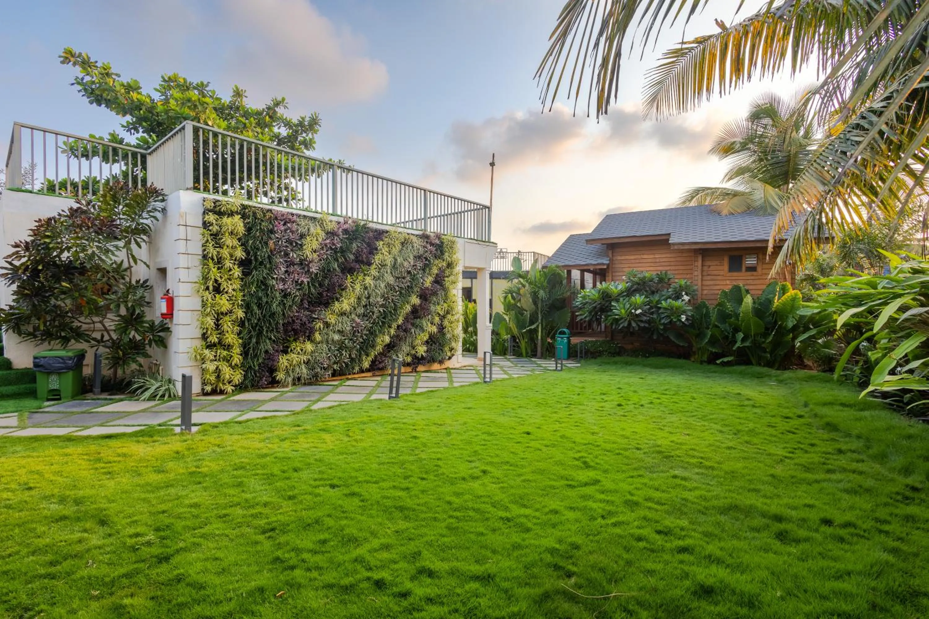 Garden in Foxoso Aaristo Baga Beach Resort