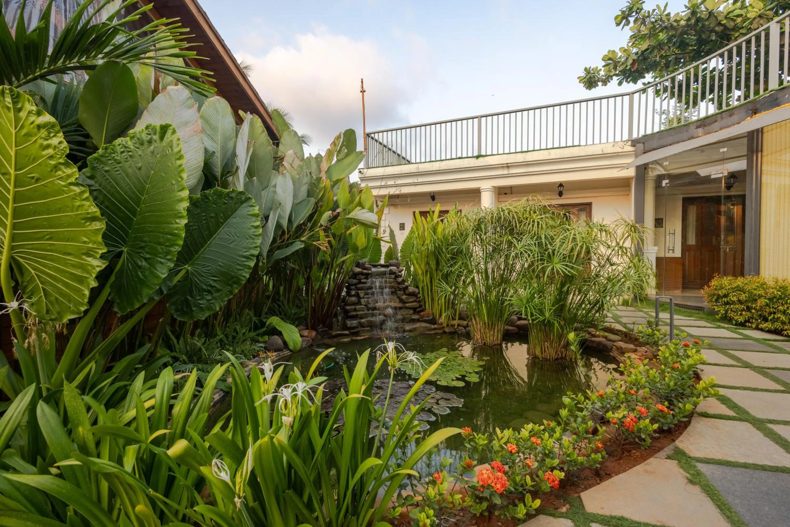 Garden in Foxoso Aaristo Baga Beach Resort