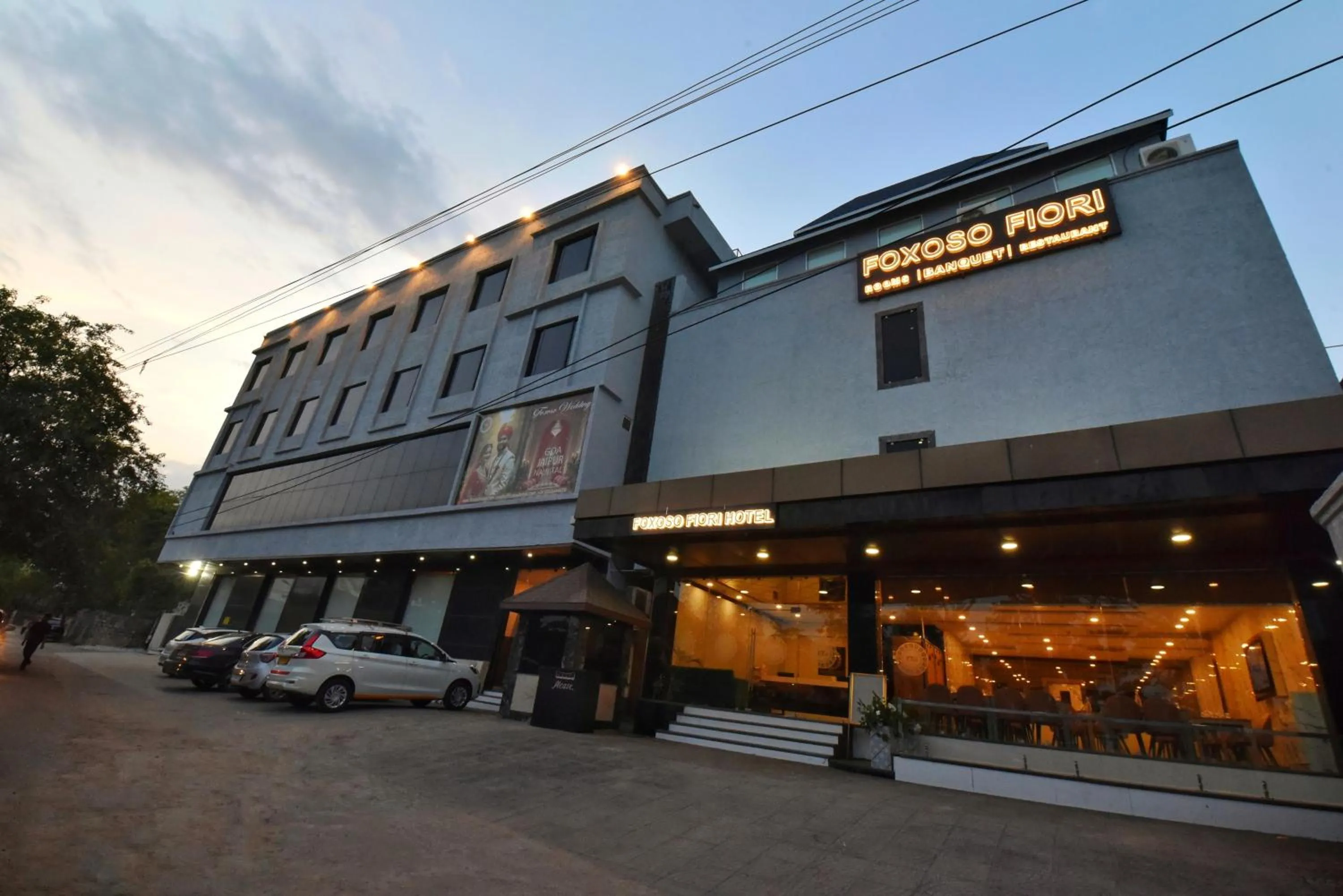 Facade/entrance in Foxoso Fiori Hotel