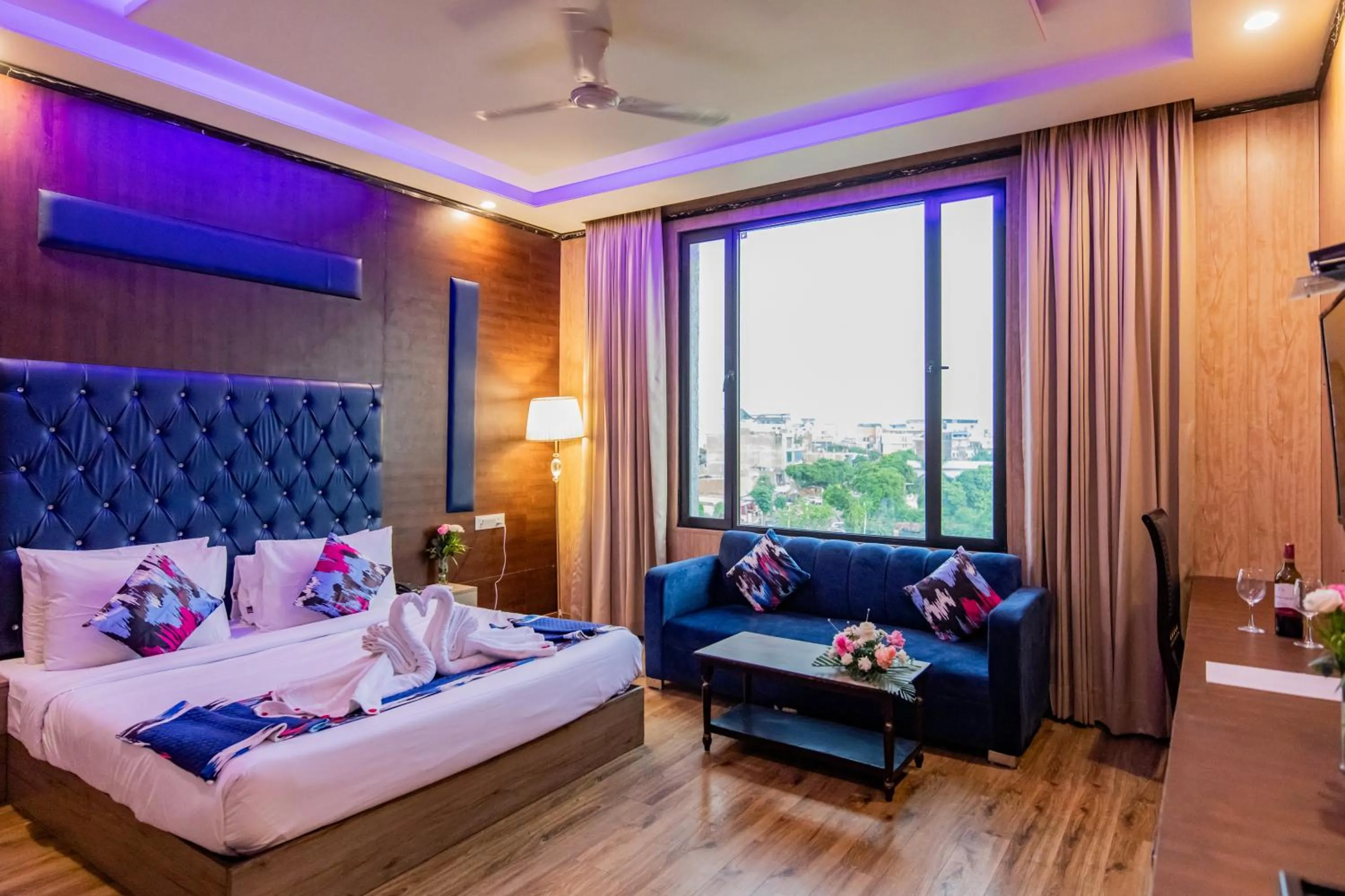 Photo of the whole room, Bed in Foxoso Fiori Hotel