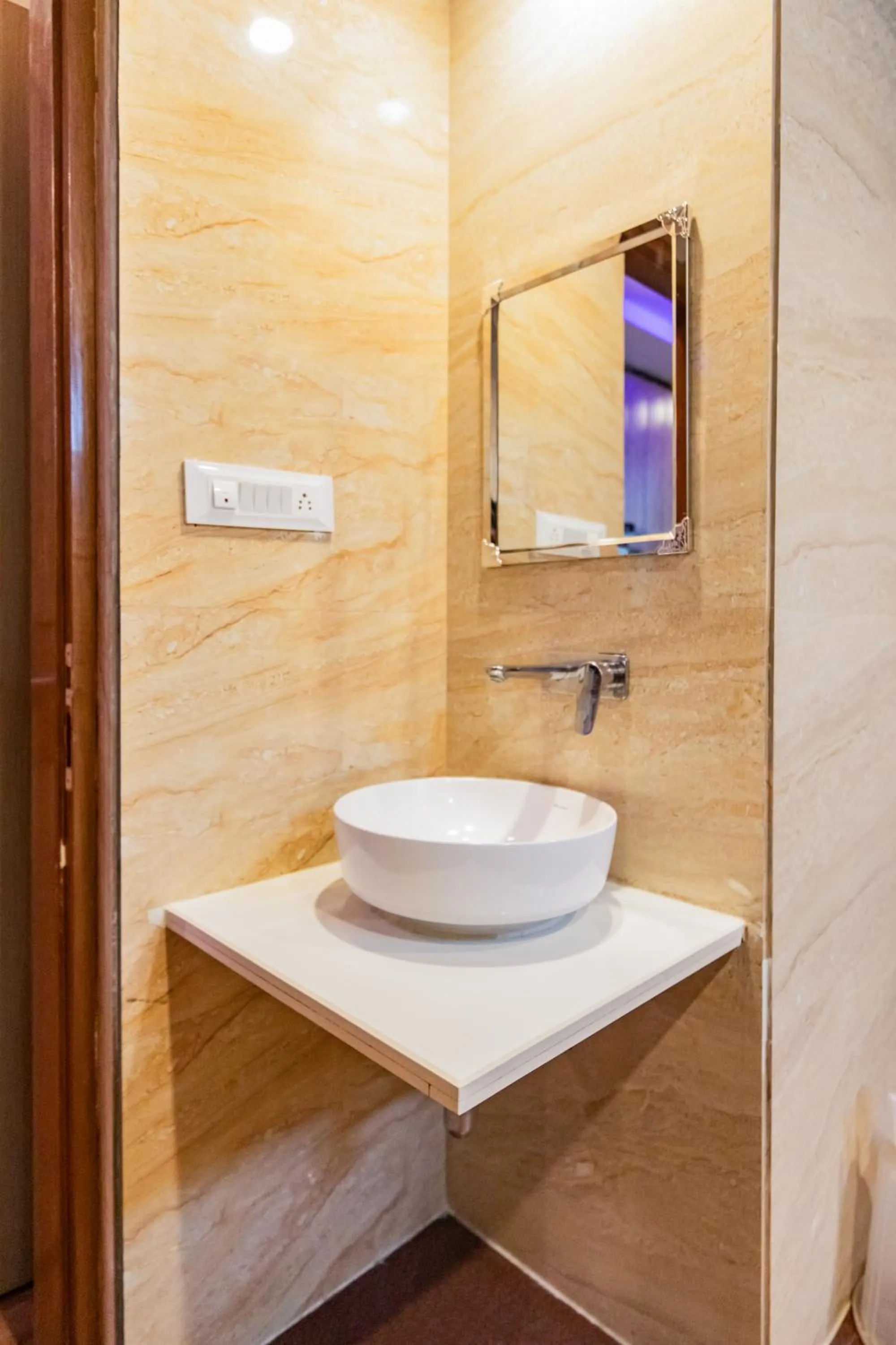 Bathroom in Foxoso Fiori Hotel