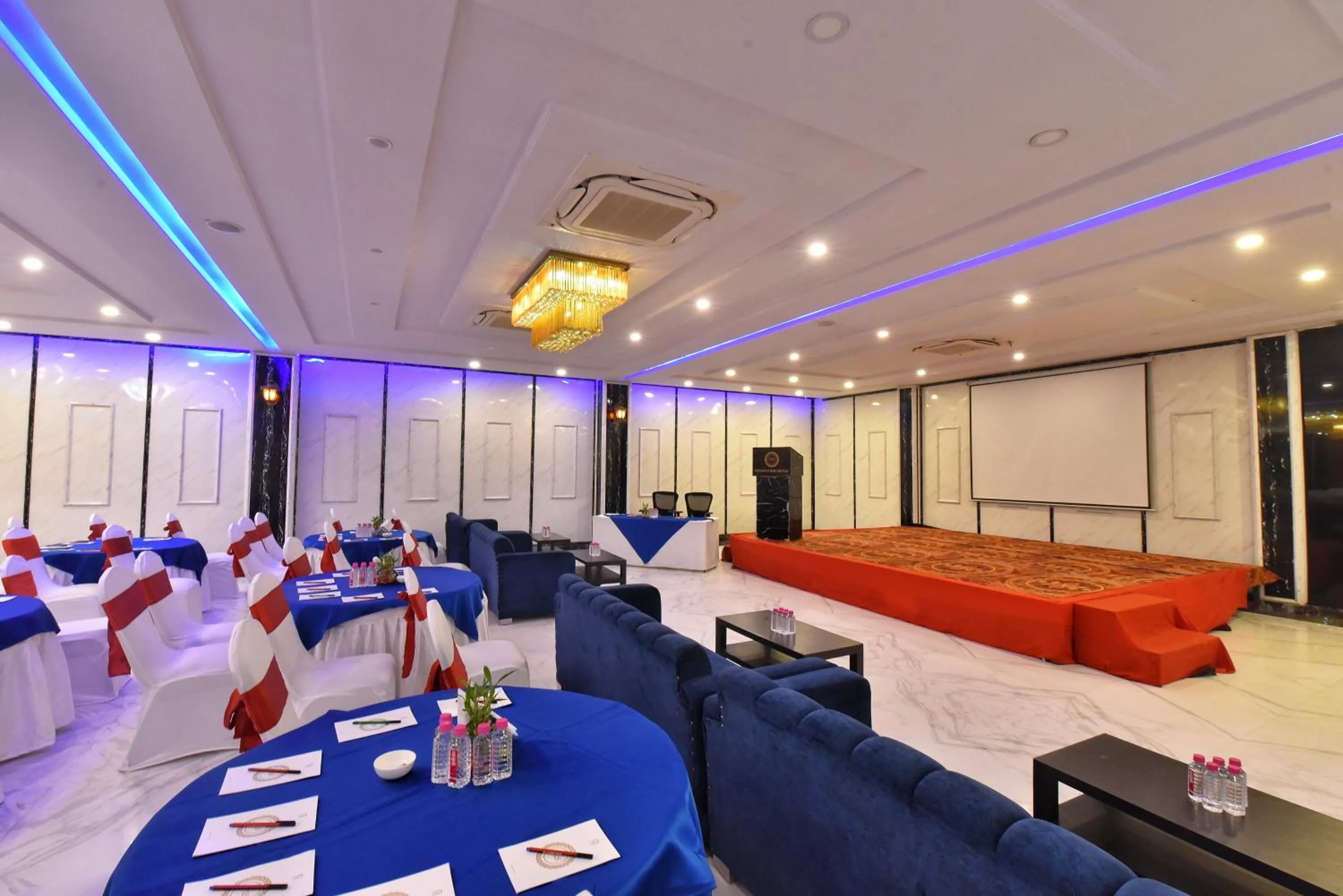 Banquet/Function facilities in Foxoso Fiori Hotel
