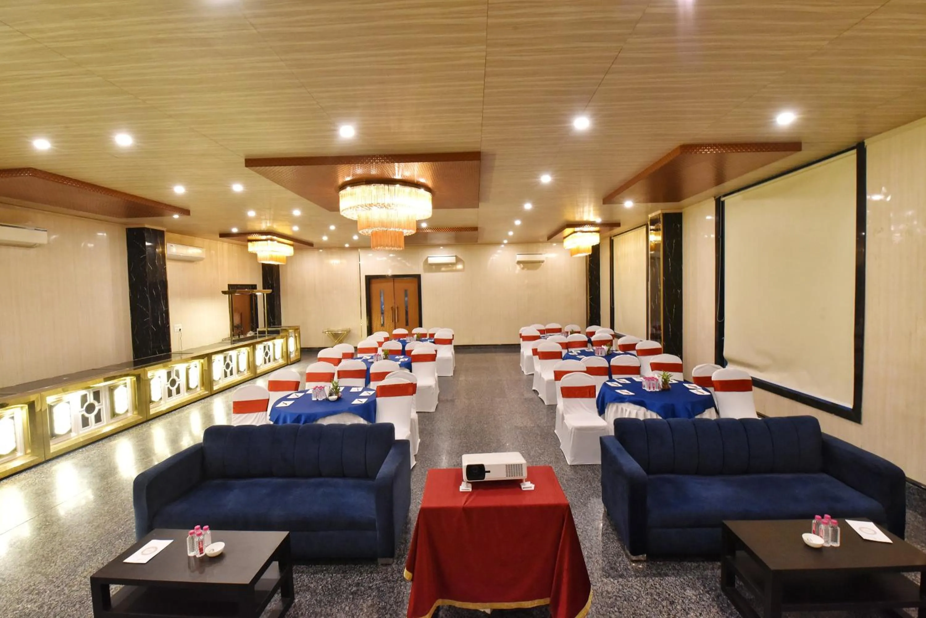 Banquet/Function facilities in Foxoso Fiori Hotel