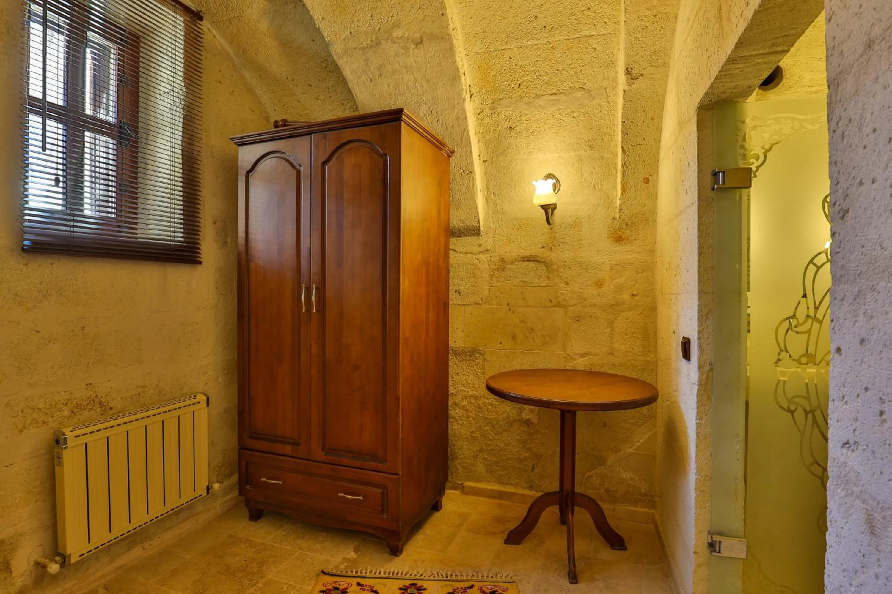 wardrobe in Hotel Asia Minor