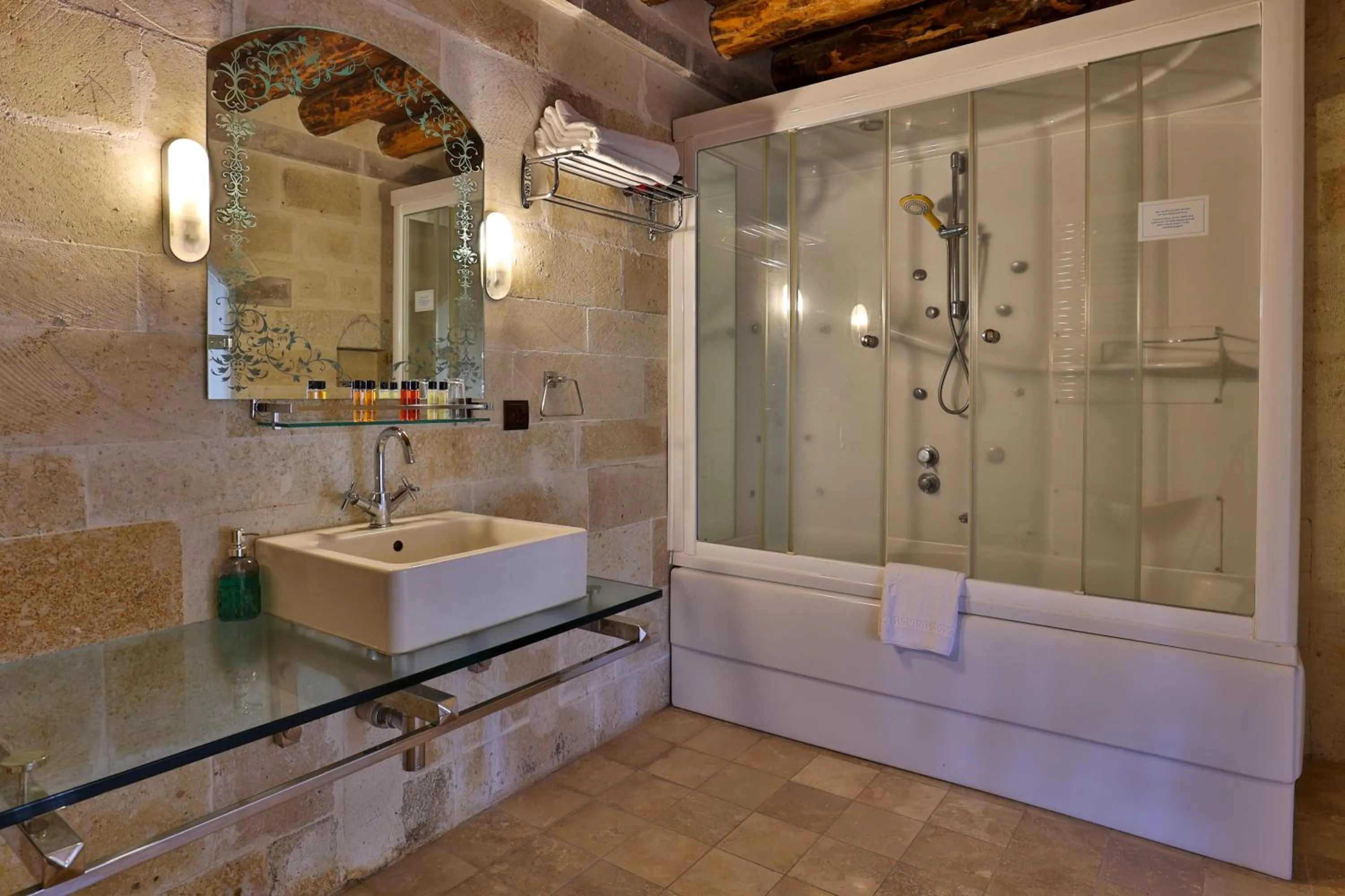 Bathroom in Hotel Asia Minor