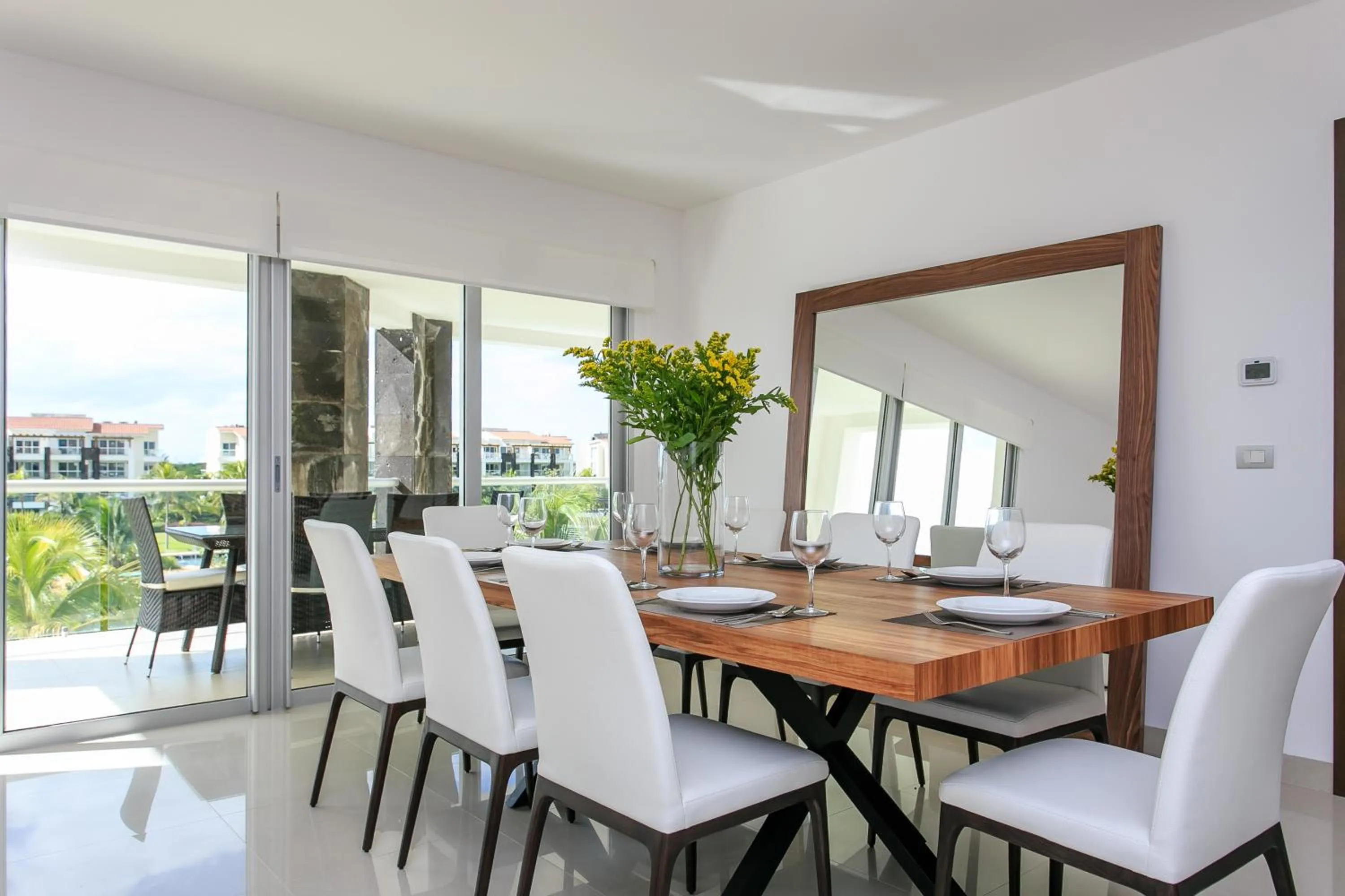 Dining area in Luxury Condos at Mareazul Beachfront Complex with Resort-Style Amenities