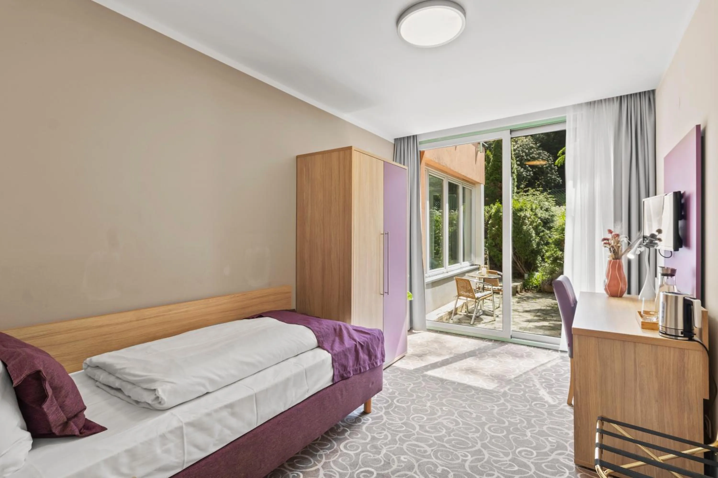 Bed in Schild Rooms - Self Check-in - Nature and Wine Area Vienna