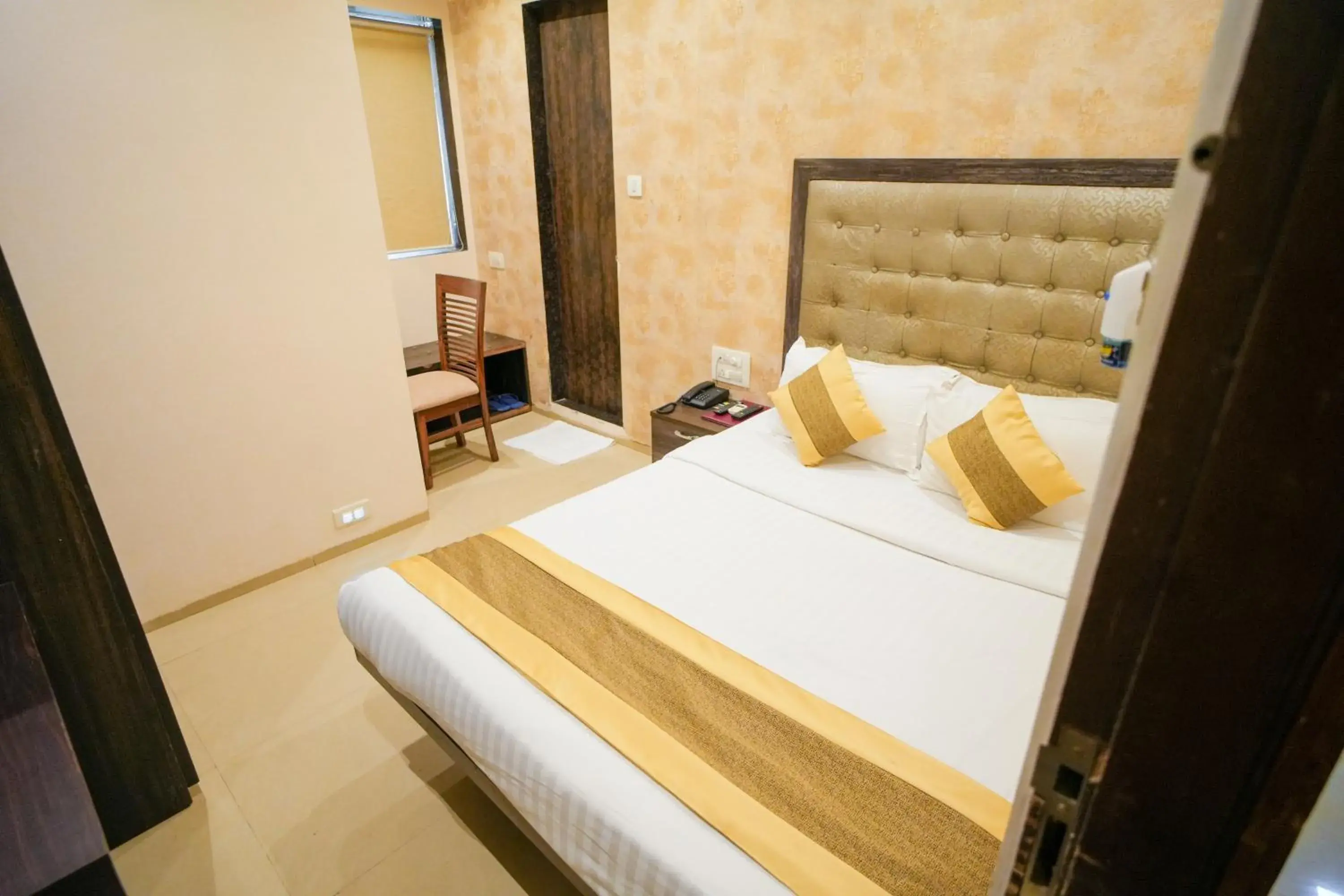 Deluxe Twin Room in Hotel Skylink Hospitality Mahalaxmi Deluxe Twin Room in Hotel Skylink Hospitality Mahalaxmi