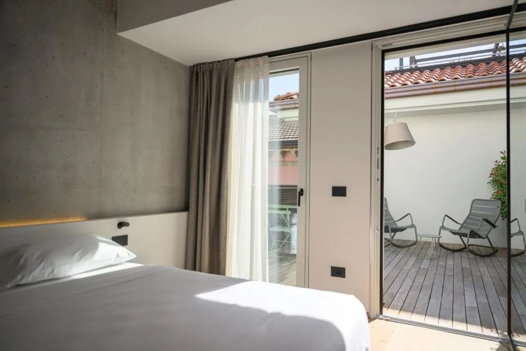 View (from property/room), Bed in Hotel Giardino Verdi