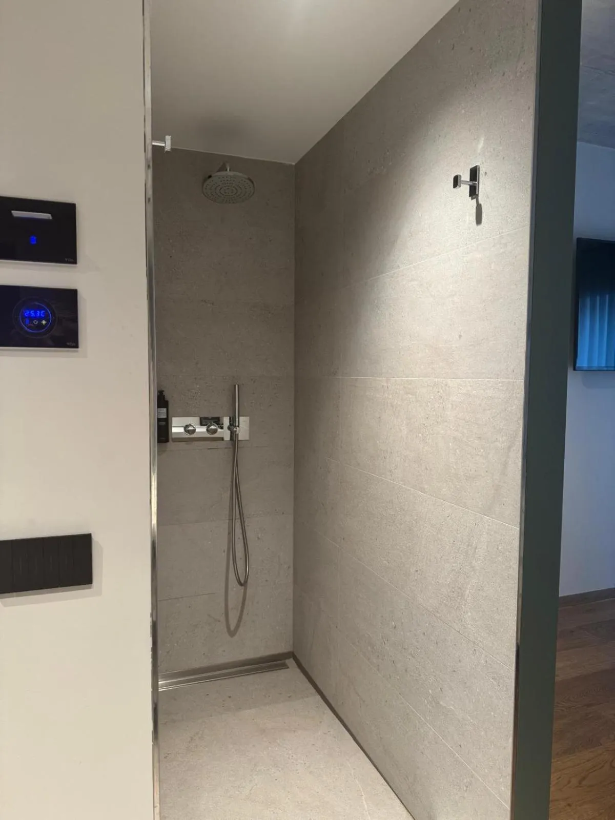 Shower in Hotel Giardino Verdi