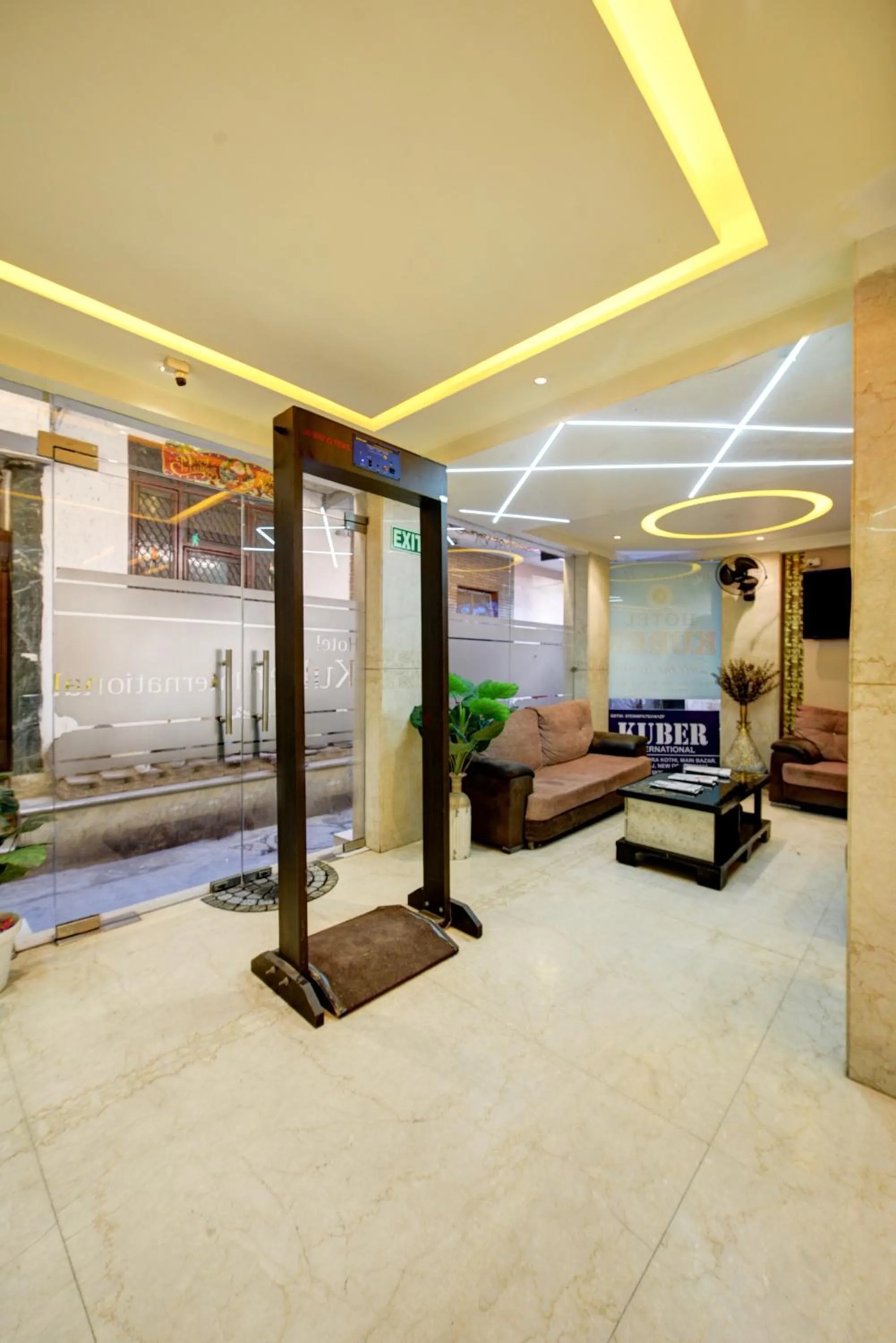 Hotel Kuber International - New Delhi Train Station