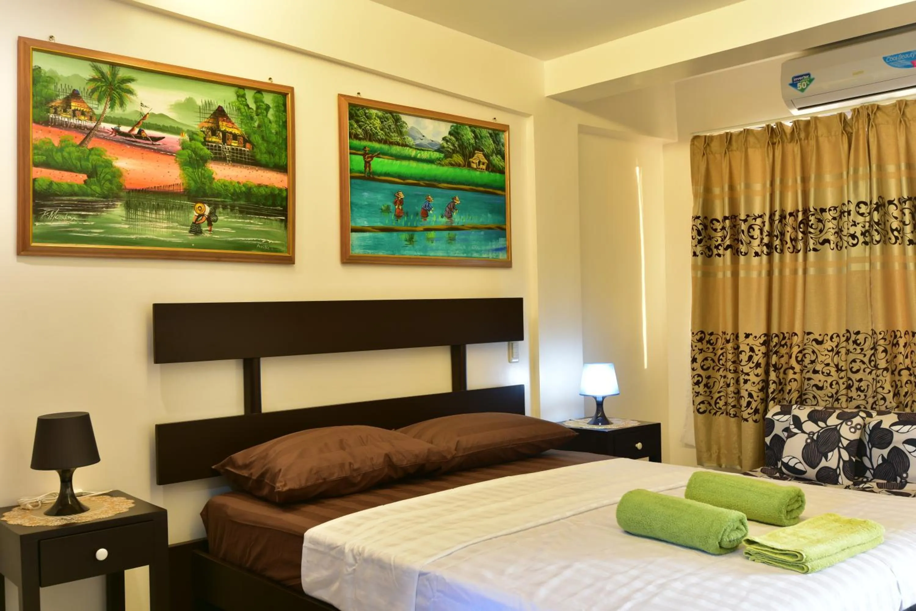 Bed in Anahaw Apartments Whitebeach