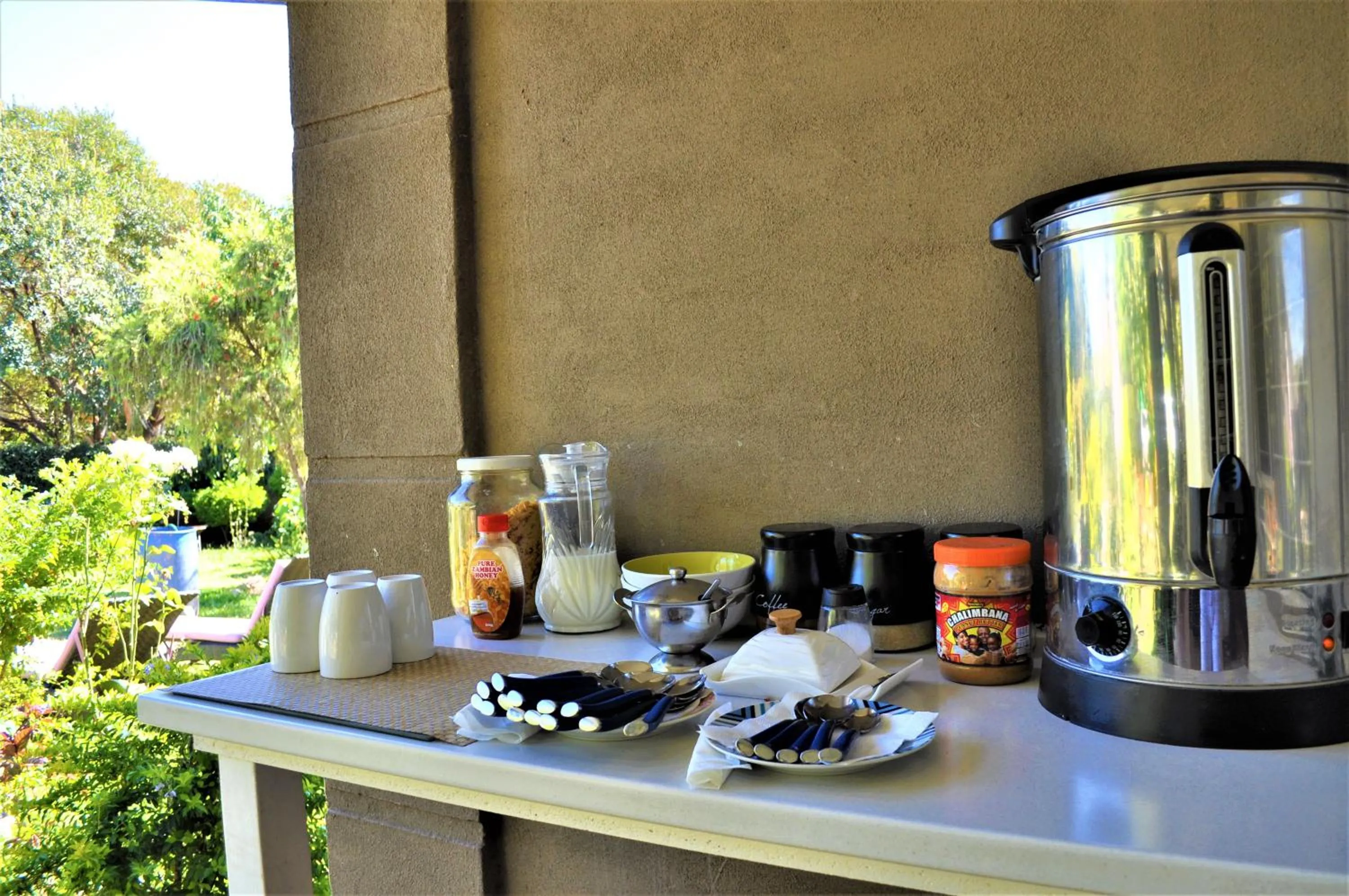 Coffee/tea facilities in Natwange Backpackers