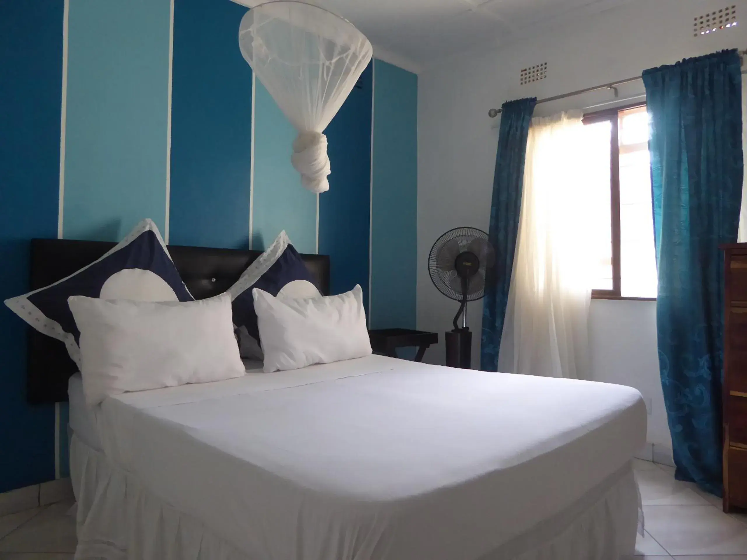 Budget Single Room (Shared Bathroom) in Natwange Backpackers Budget Single Room (Shared Bathroom) in Natwange Backpackers