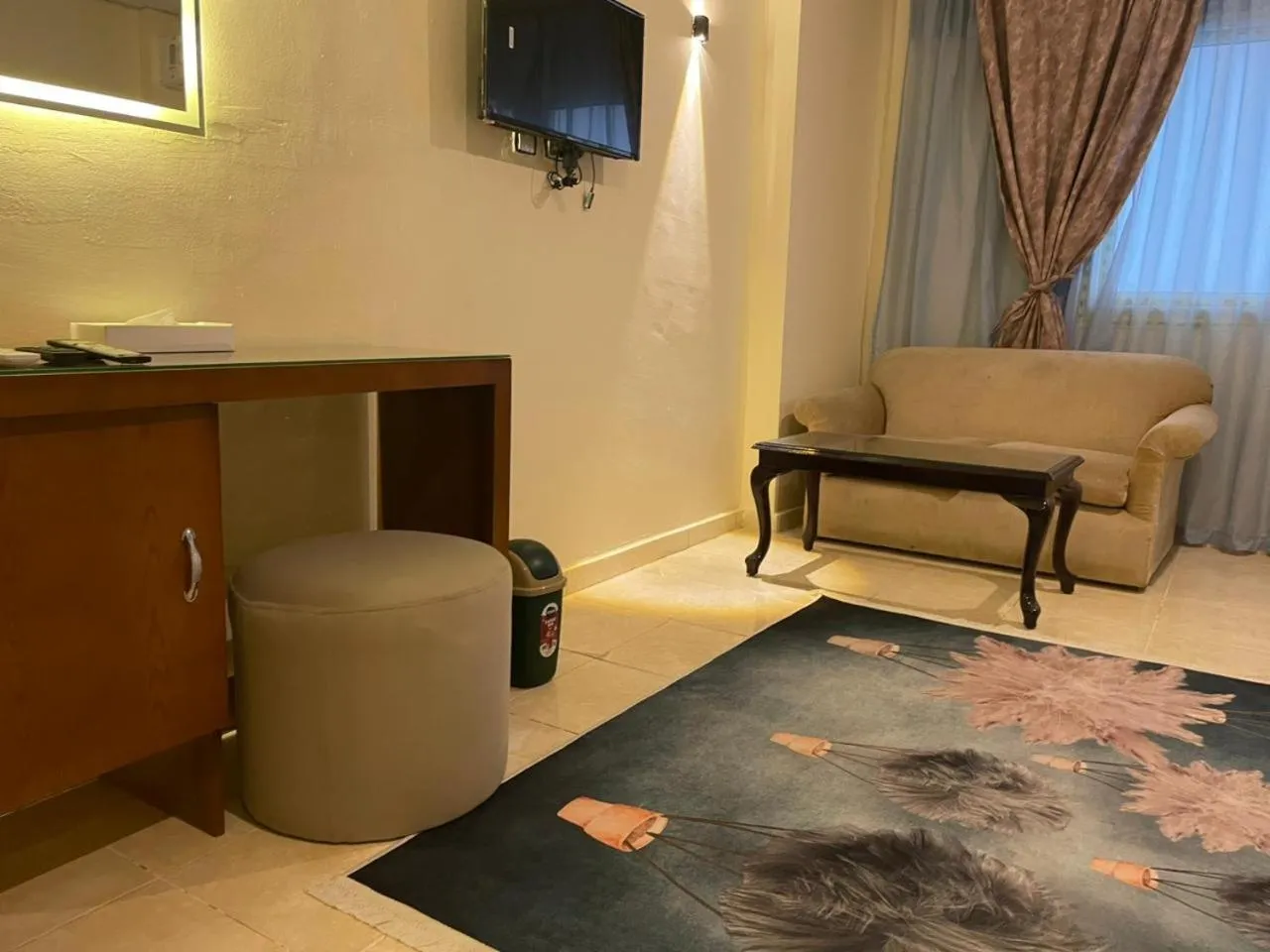 Living room in Verssailles Pyramids Hotel