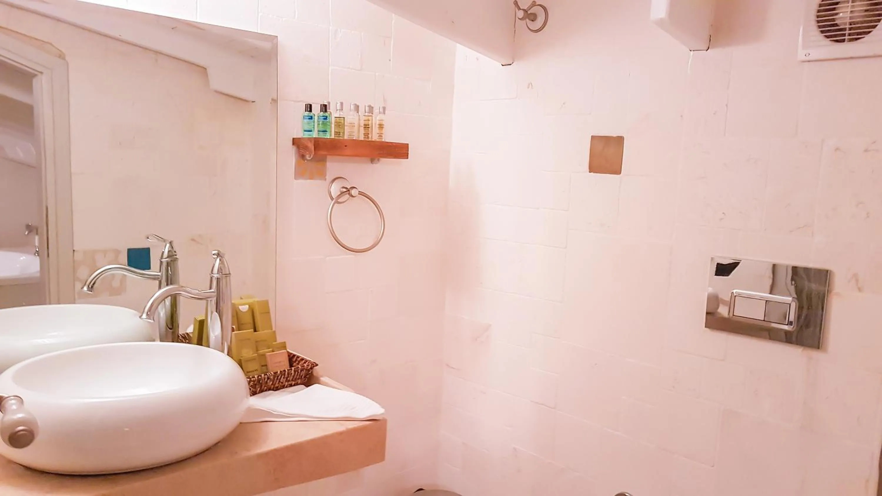 Bathroom in Rebetiko Hotel