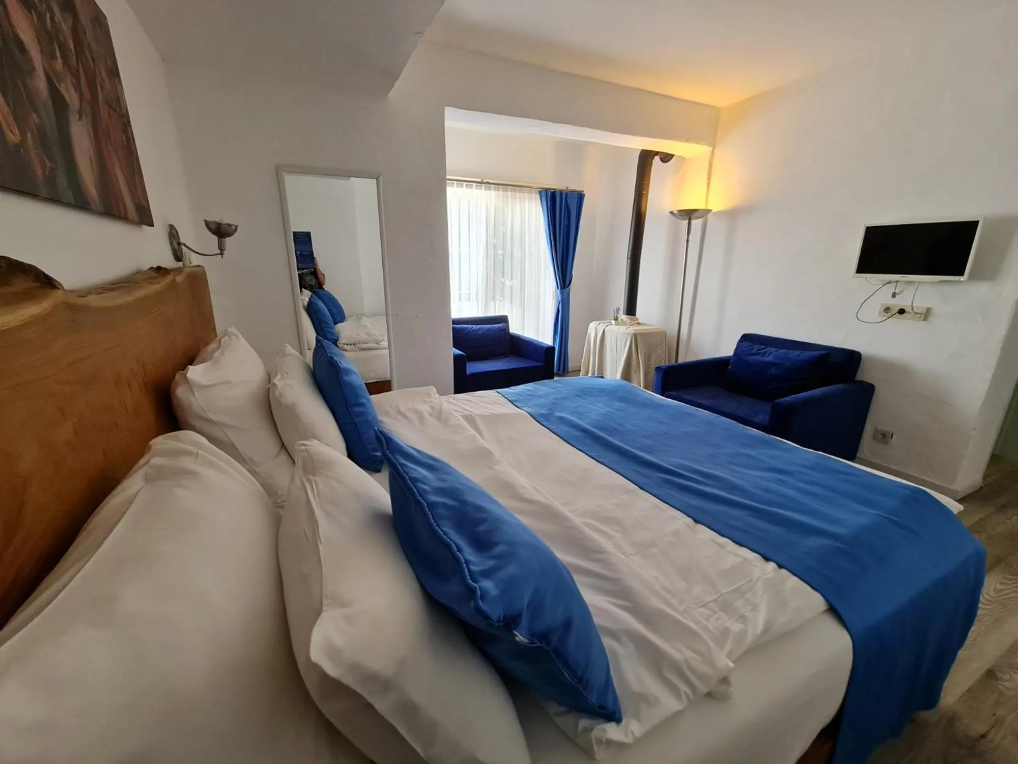 Photo of the whole room, Bed in Rebetiko Hotel