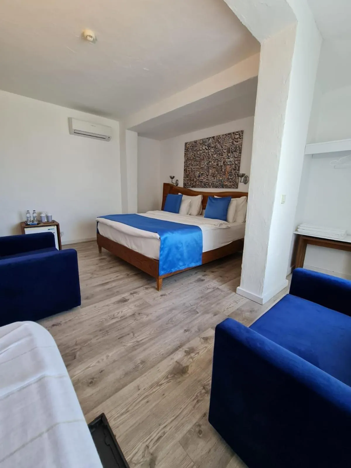 Photo of the whole room, Bed in Rebetiko Hotel