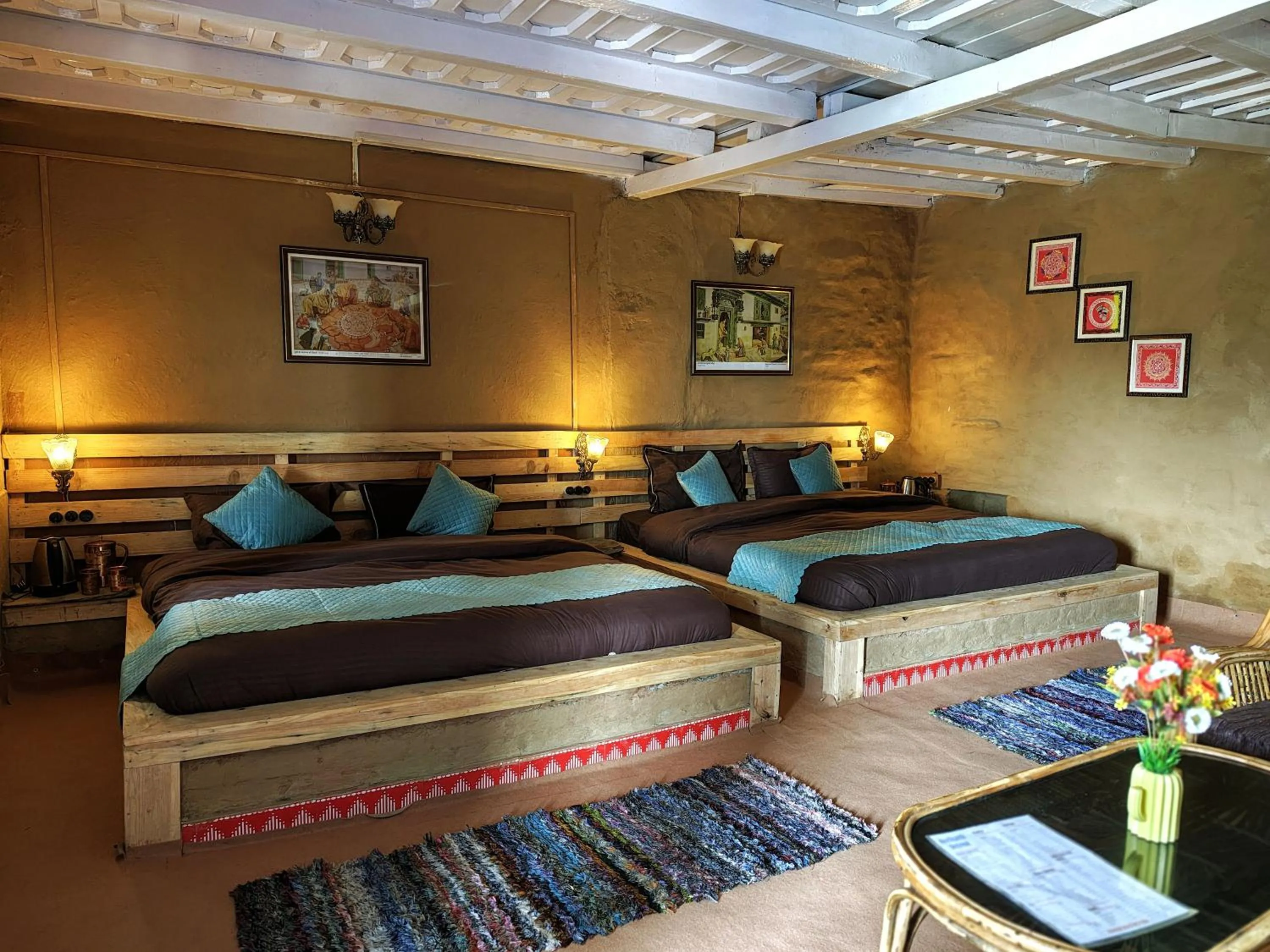 Double Room with Mountain View in Neelkanth Retreat