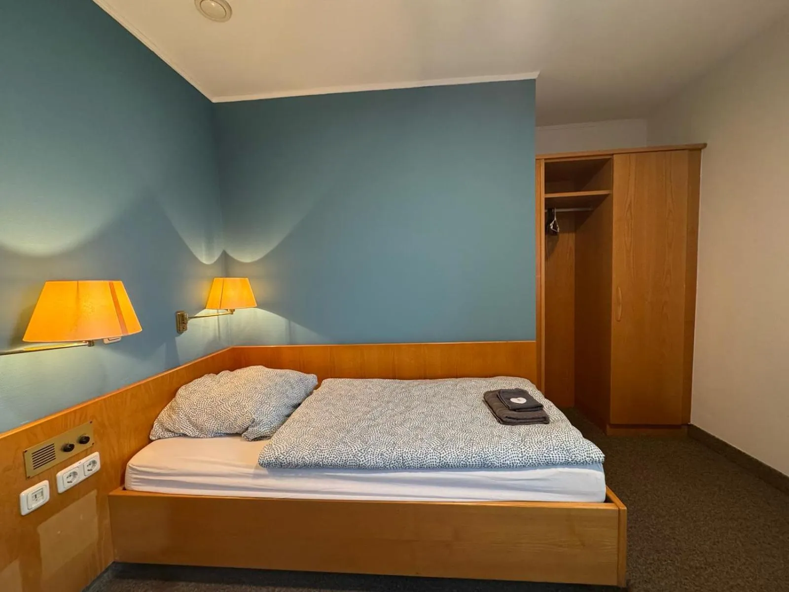 Bedroom, Bed in AR Airport Hotel Rüsselsheim