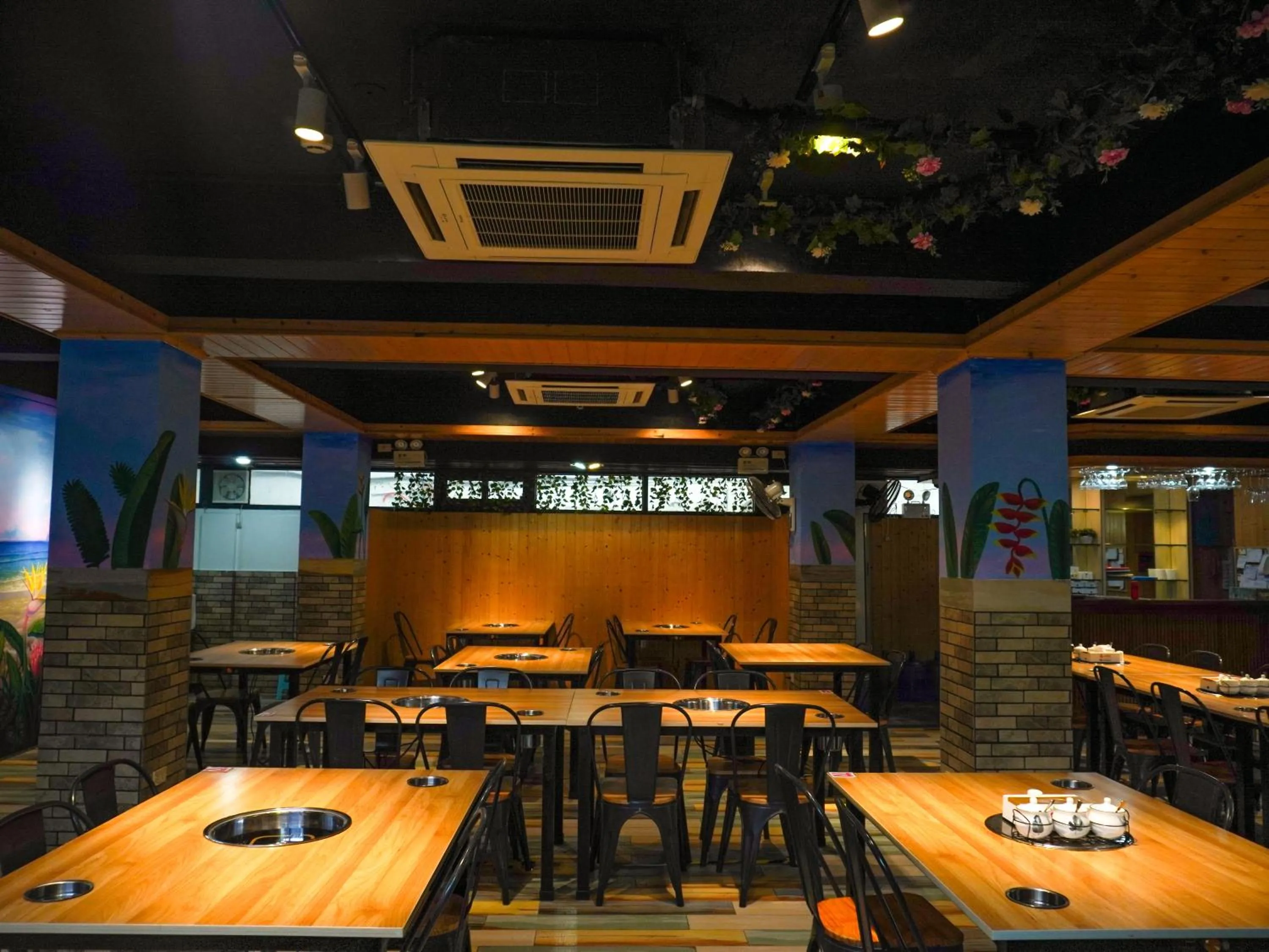 Restaurant/places to eat in Boracay Paradise Hotel