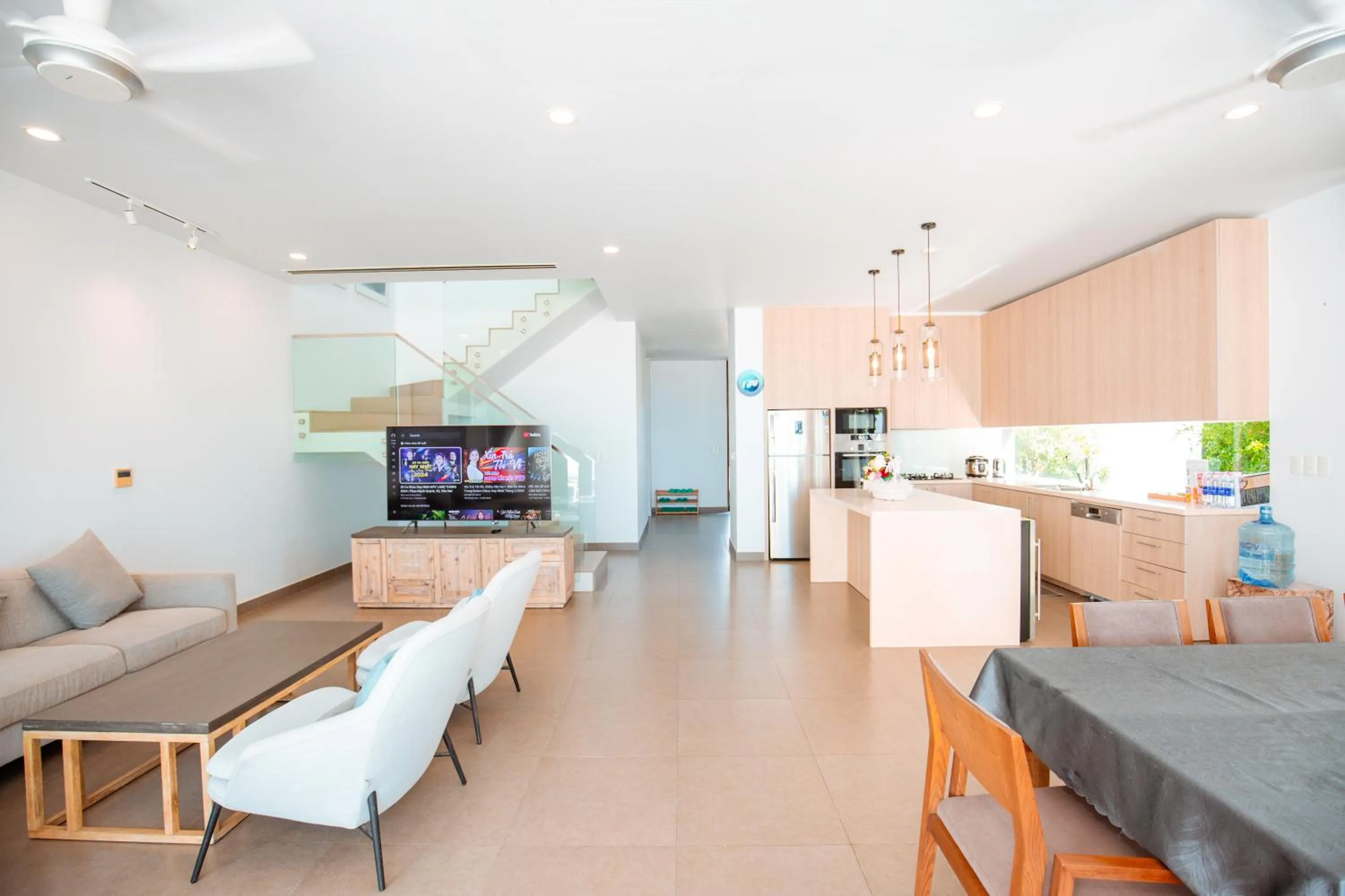 Beachfront 4 Bedrooms private pool villa Sanctuary Ho Tram resort