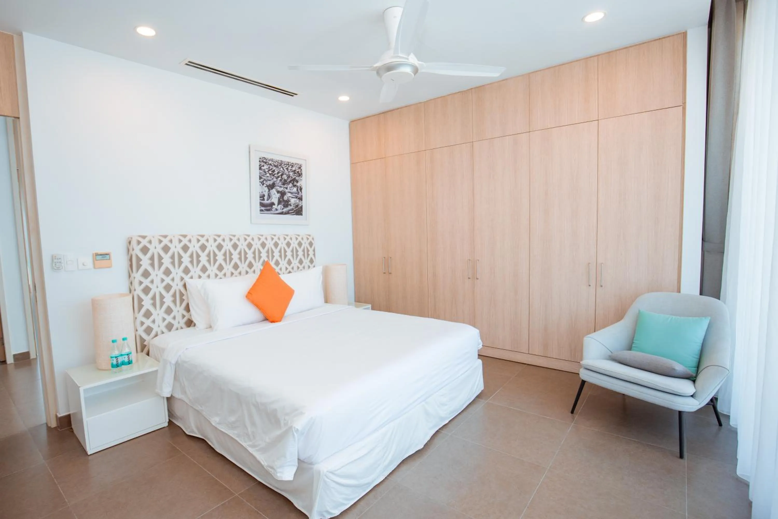 Bed in Beachfront 4 Bedrooms private pool villa Sanctuary Ho Tram resort