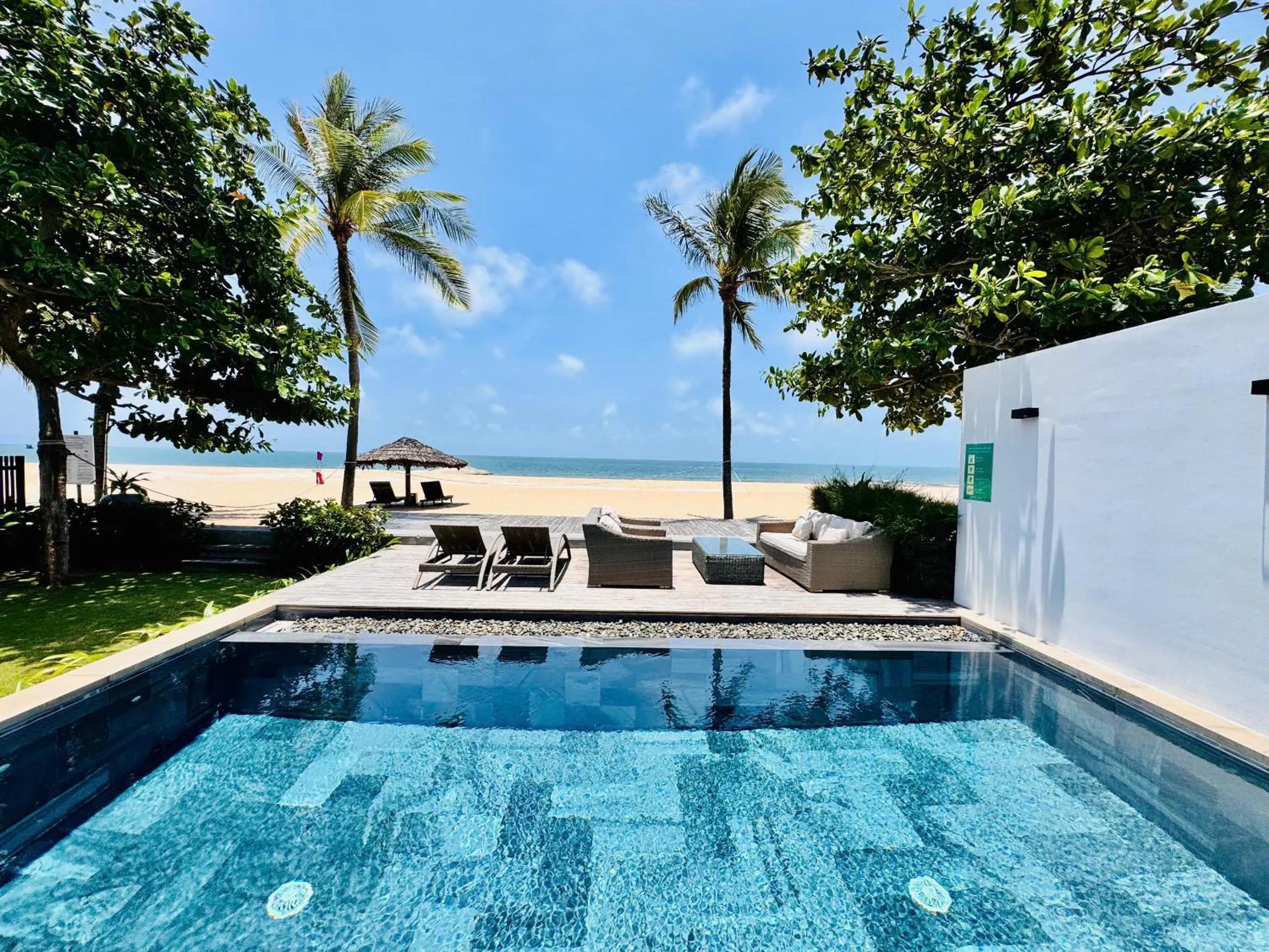 Beachfront 4 Bedrooms private pool villa Sanctuary Ho Tram resort
