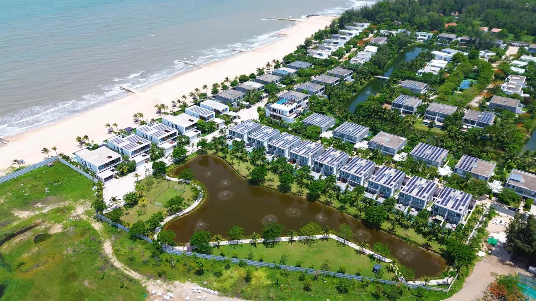 Beachfront 4 Bedrooms private pool villa Sanctuary Ho Tram resort