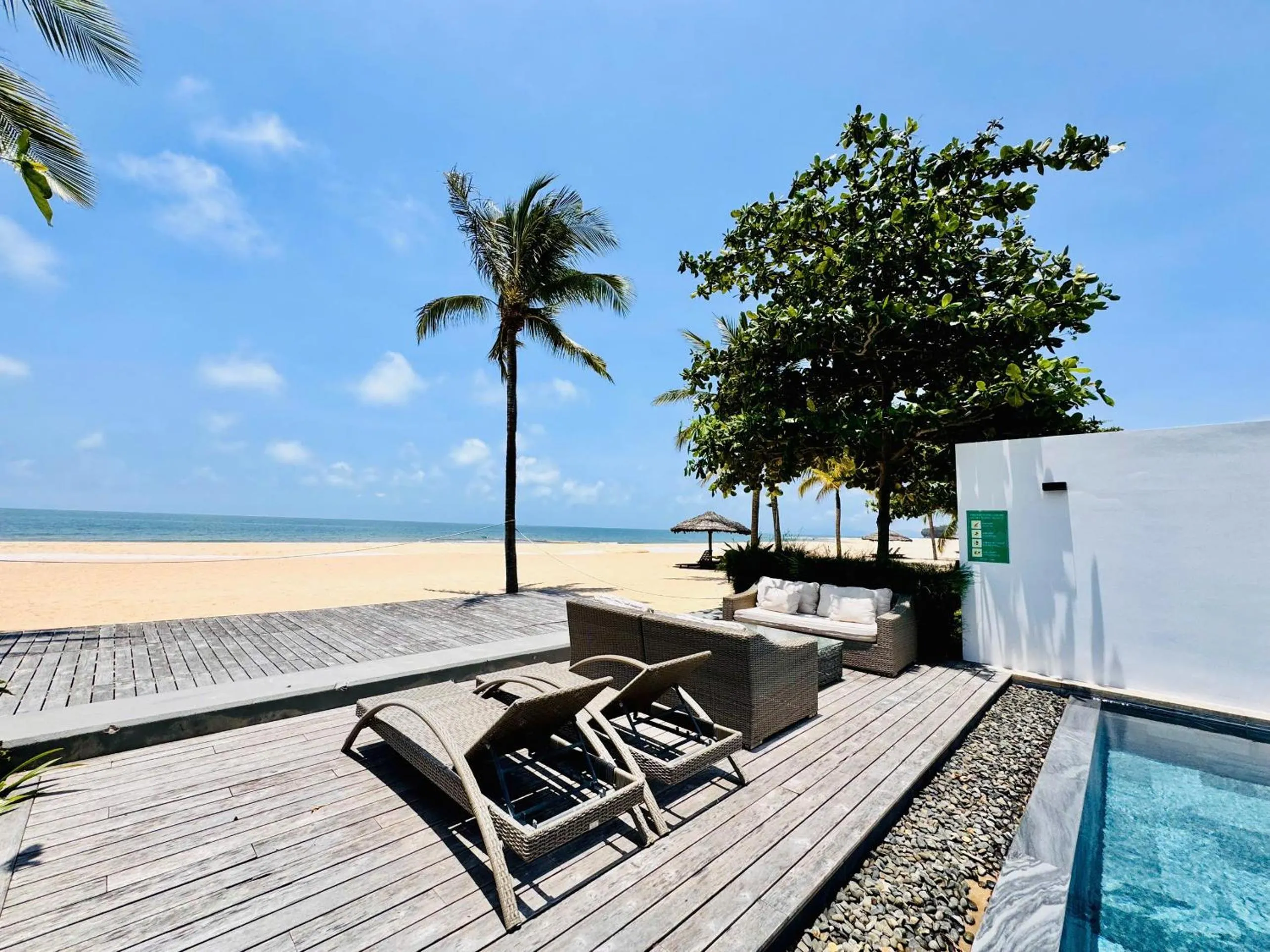 Beachfront 4 Bedrooms private pool villa Sanctuary Ho Tram resort