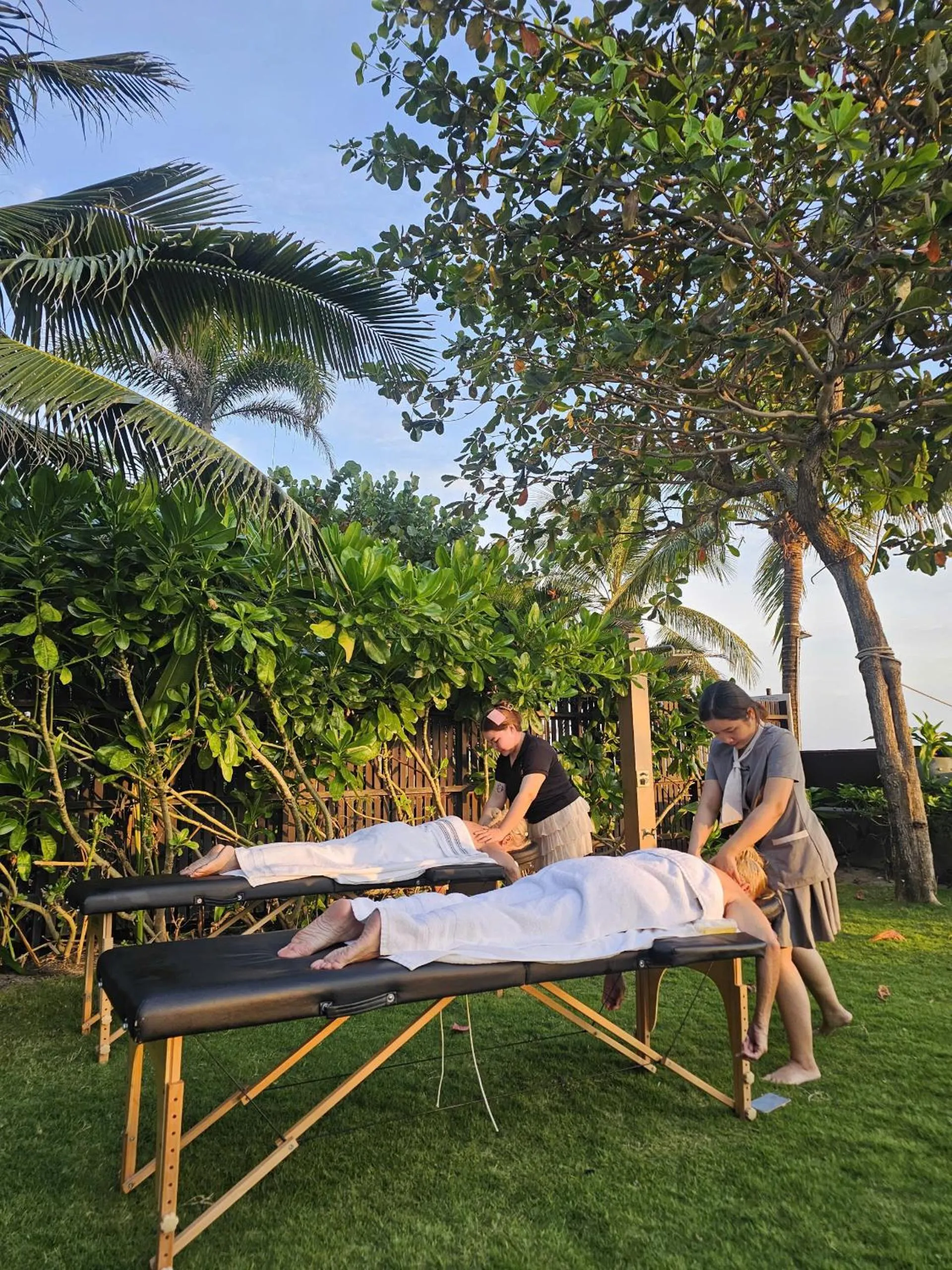 Beachfront 4 Bedrooms private pool villa Sanctuary Ho Tram resort