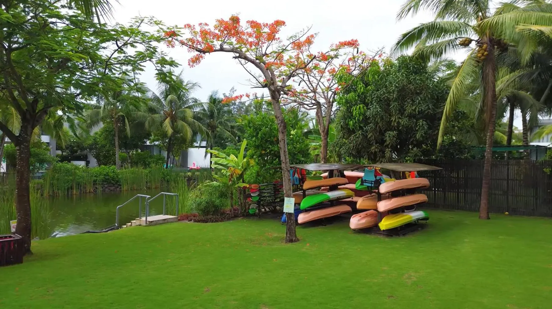 Beachfront 4 Bedrooms private pool villa Sanctuary Ho Tram resort