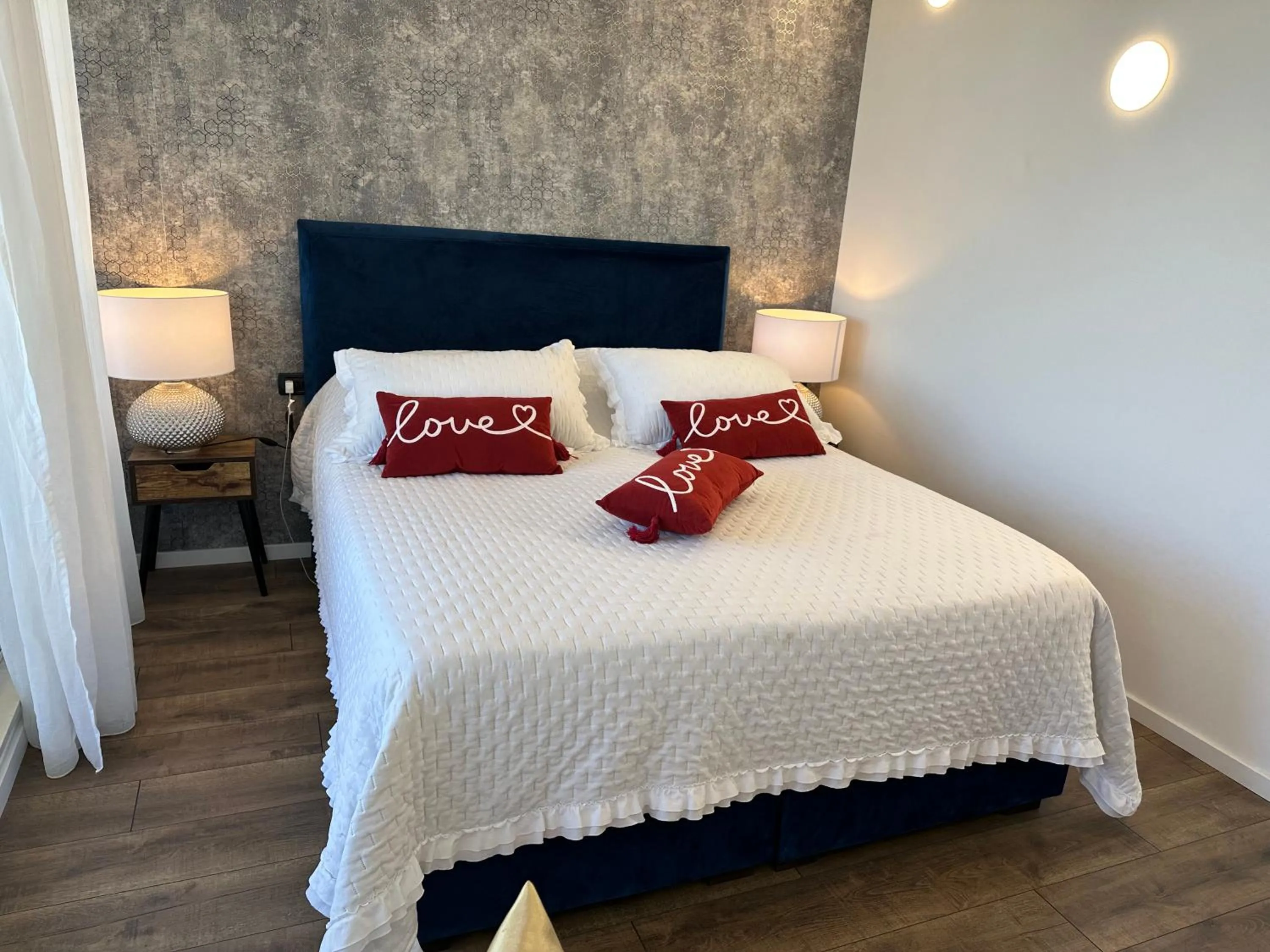 Bed in Apartments Satis
