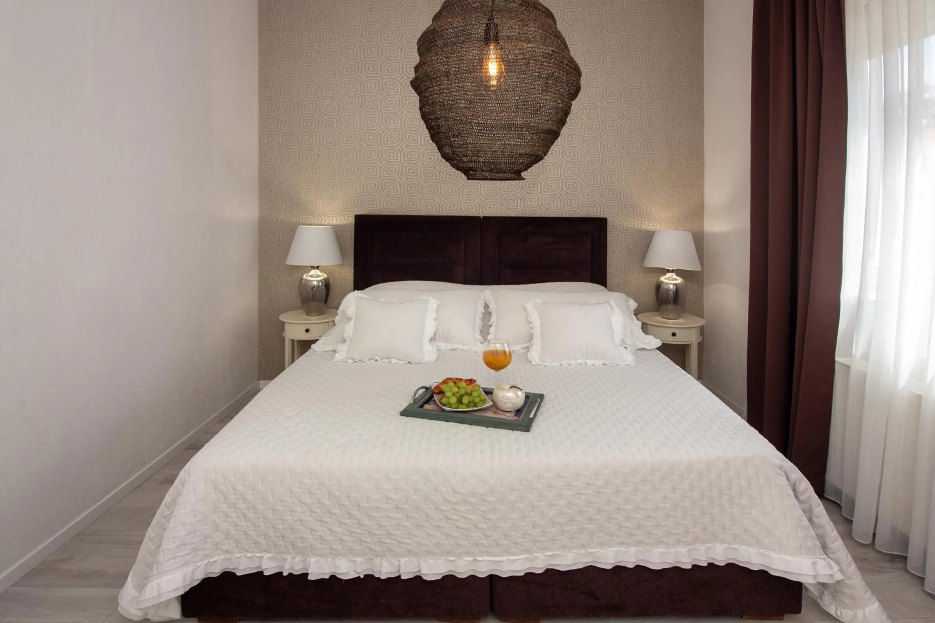 Bed in Apartments Satis