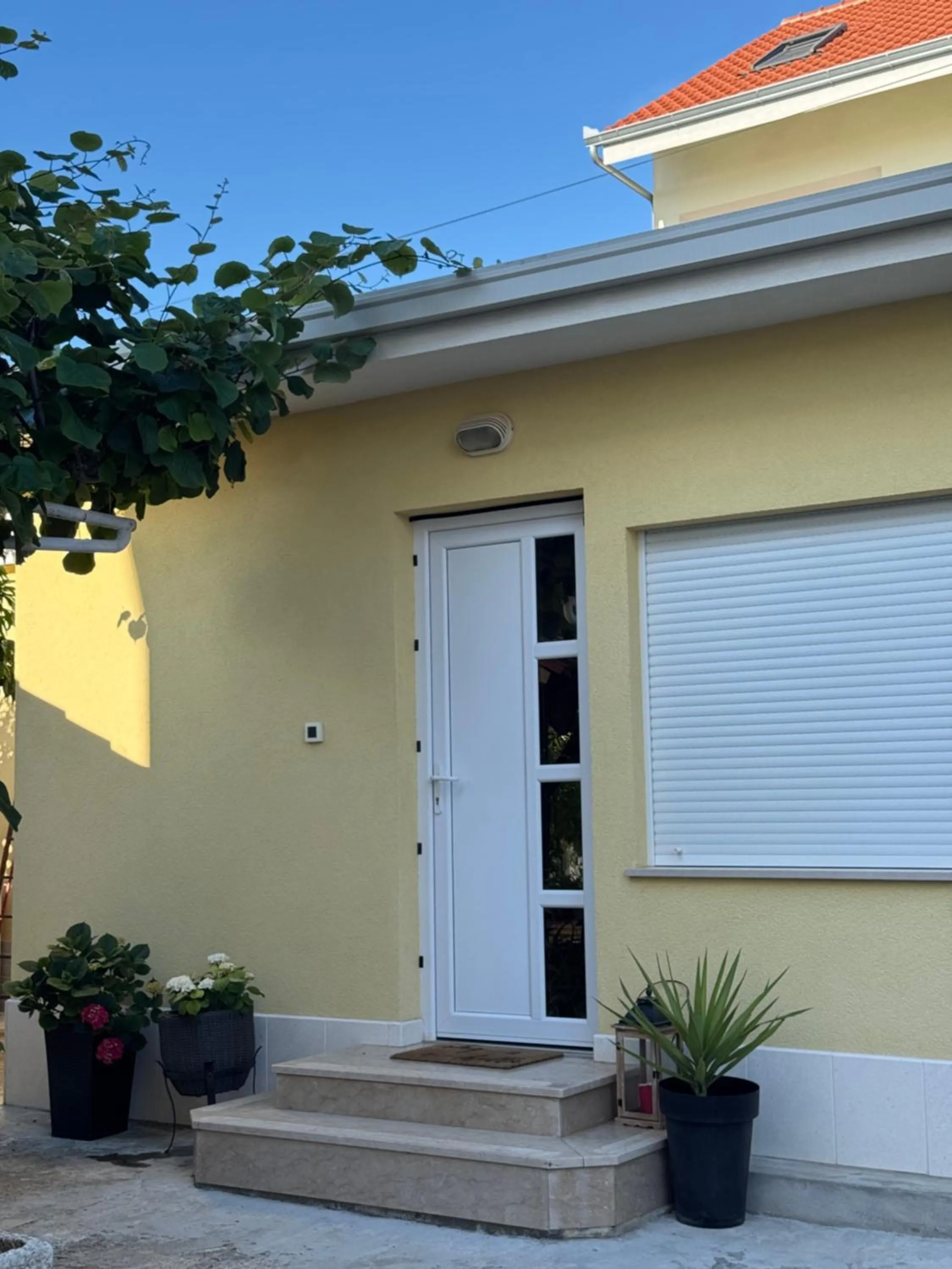 Apartments Satis