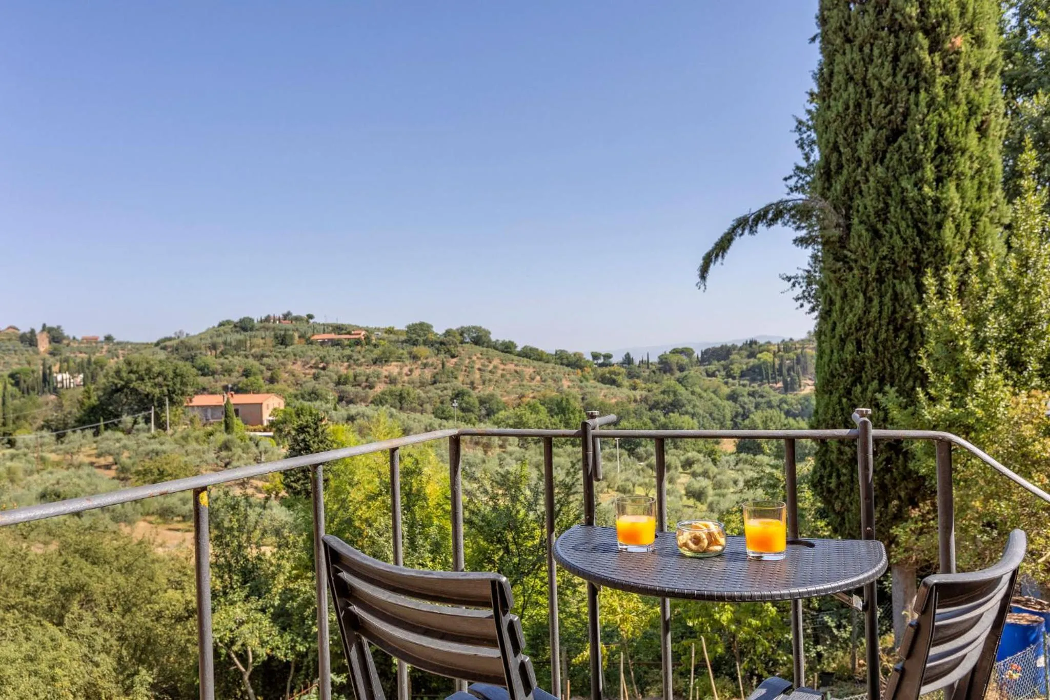 Property building in L'Angolino di Martiena, amazing view in Montepulciano