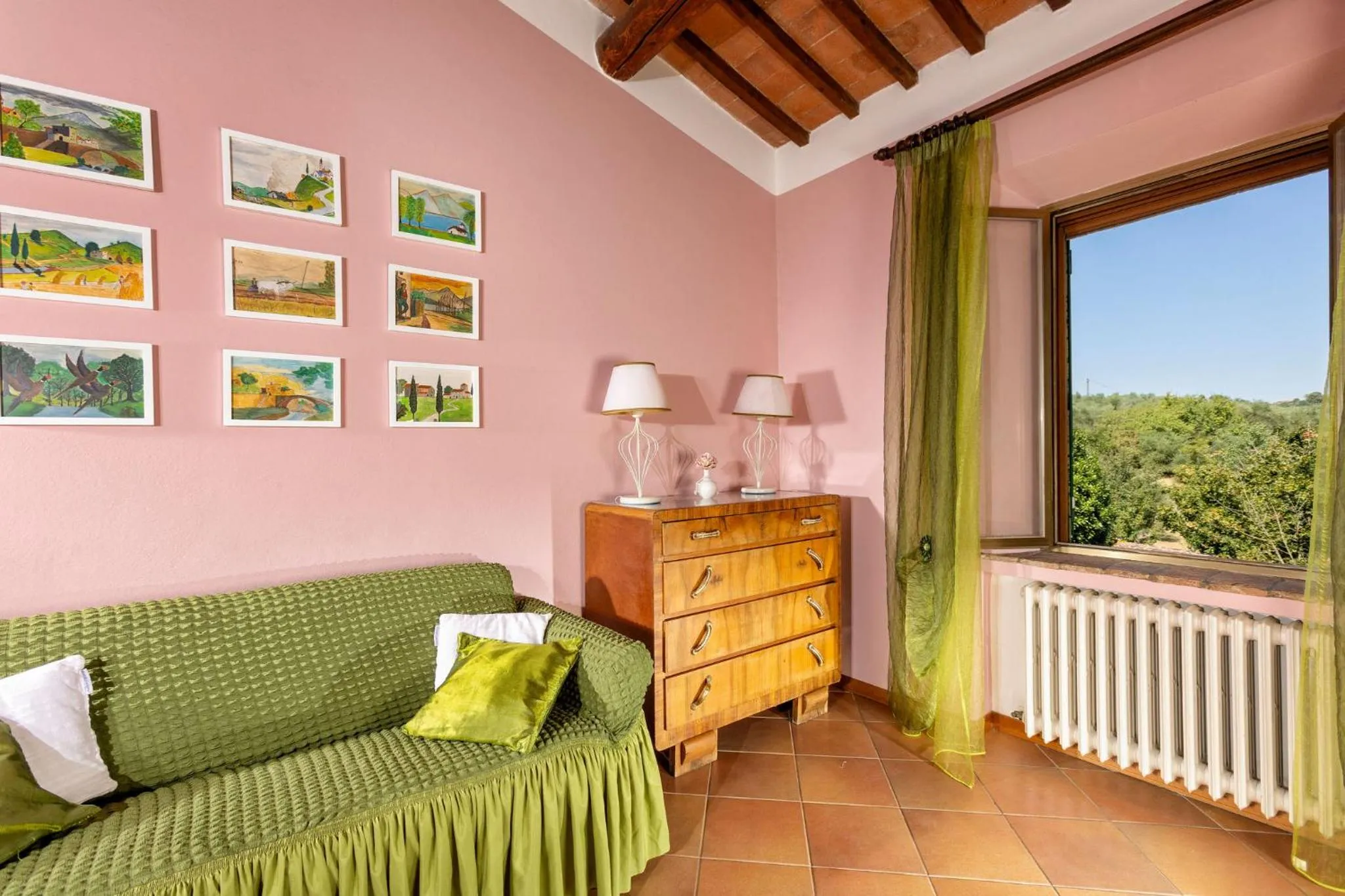 Communal lounge/ TV room in L'Angolino di Martiena, amazing view in Montepulciano