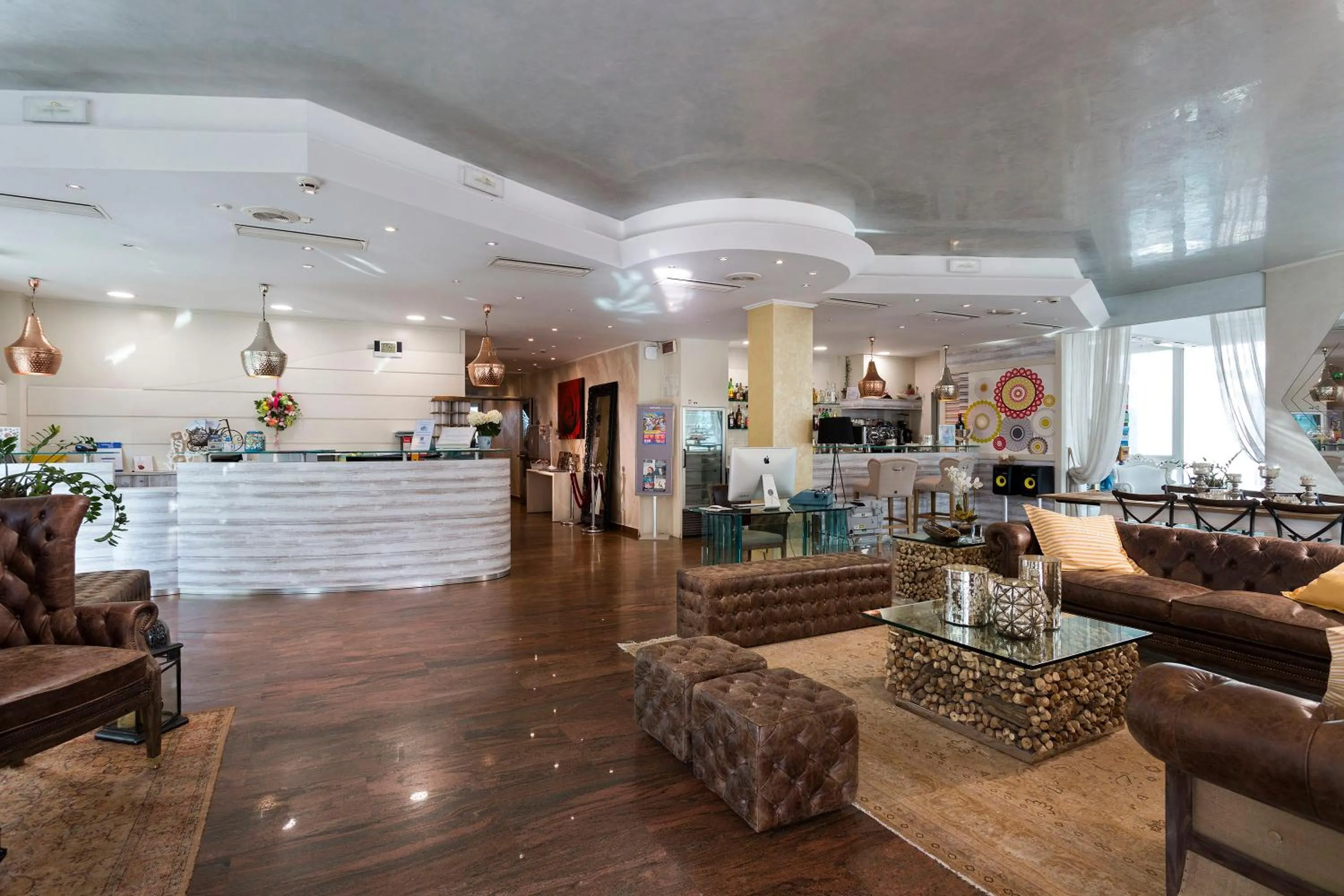 Lobby or reception in Best Western Maison B Hotel