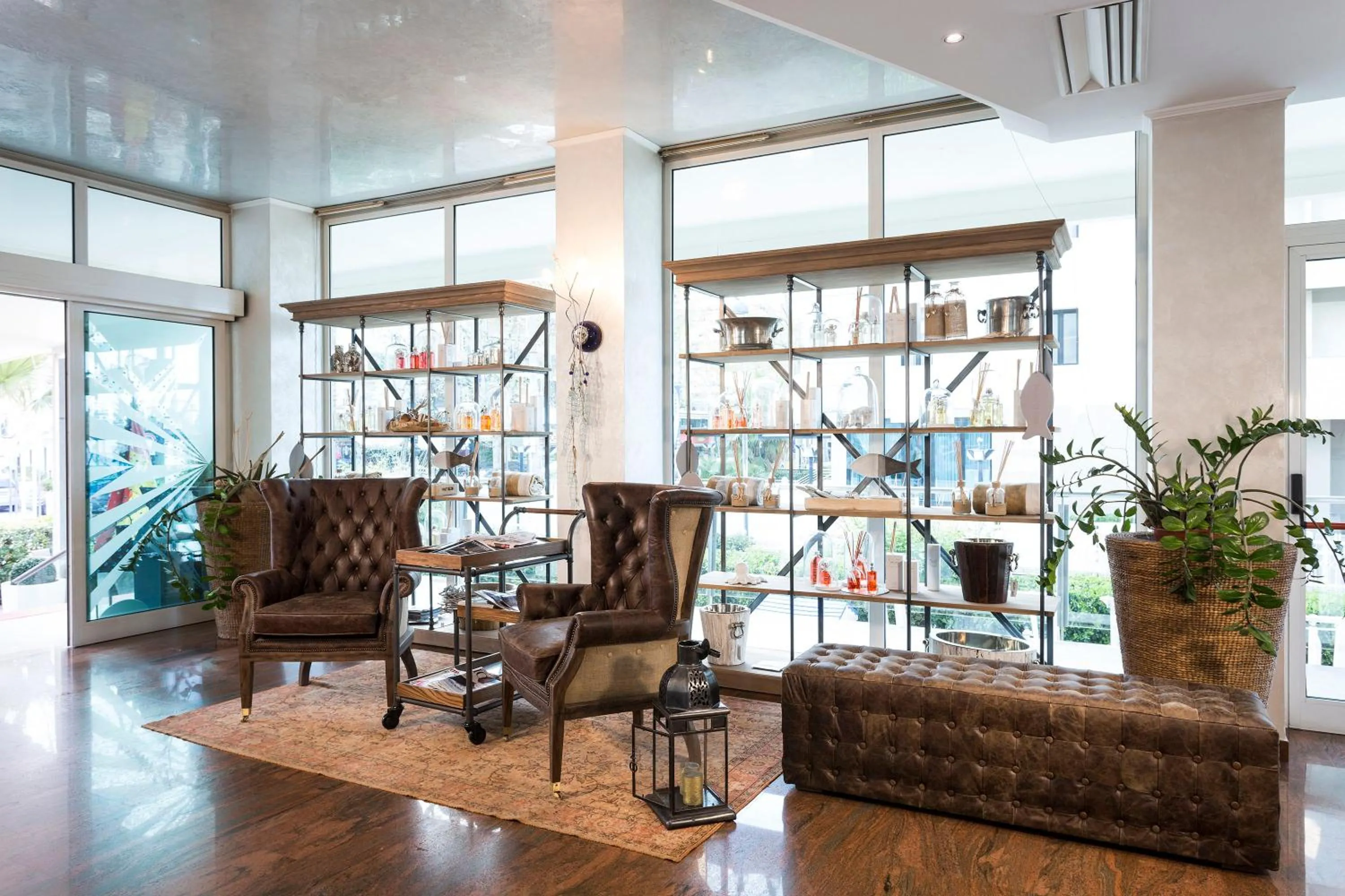 Area and facilities in Best Western Maison B Hotel