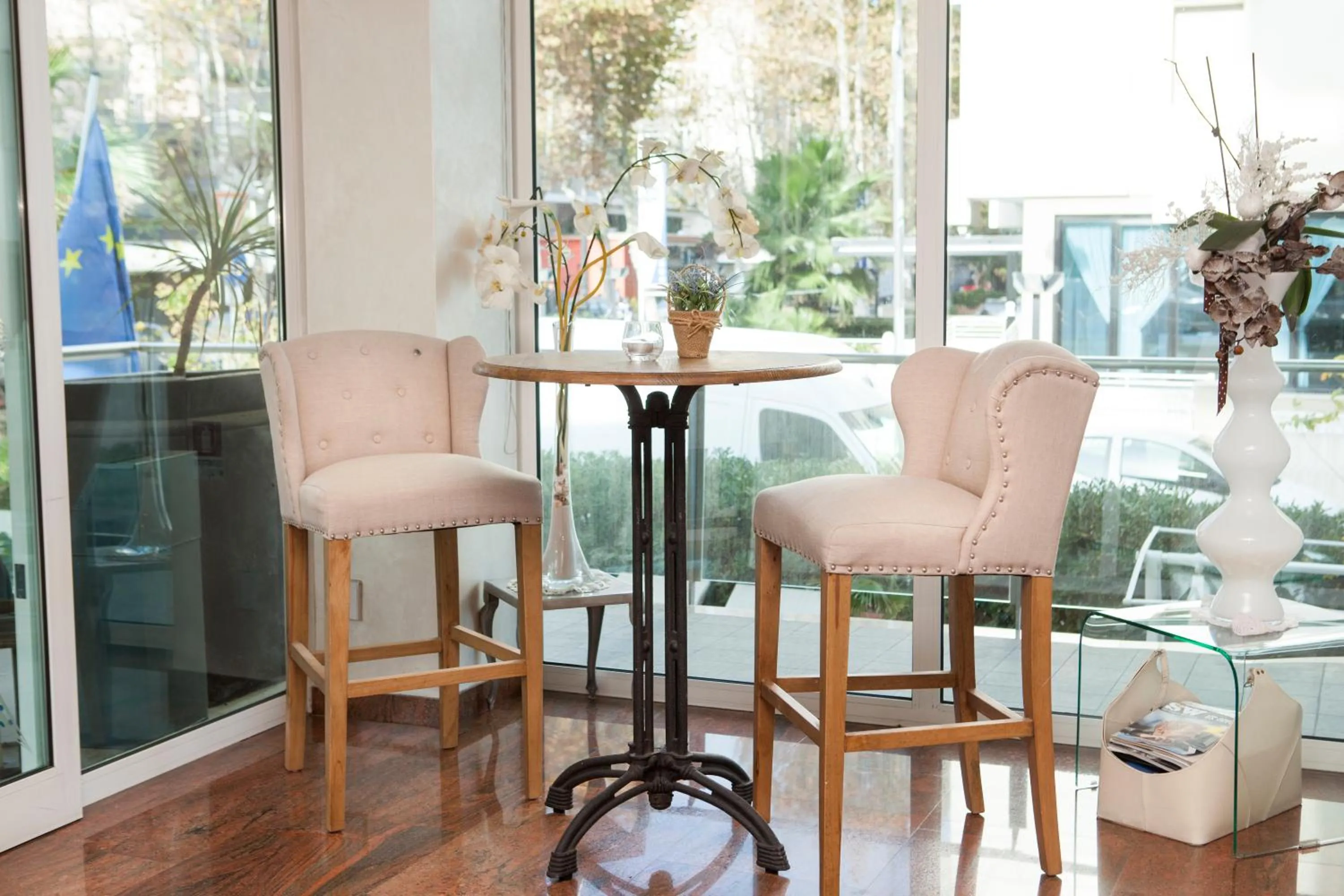 Lounge or bar in Best Western Maison B Hotel