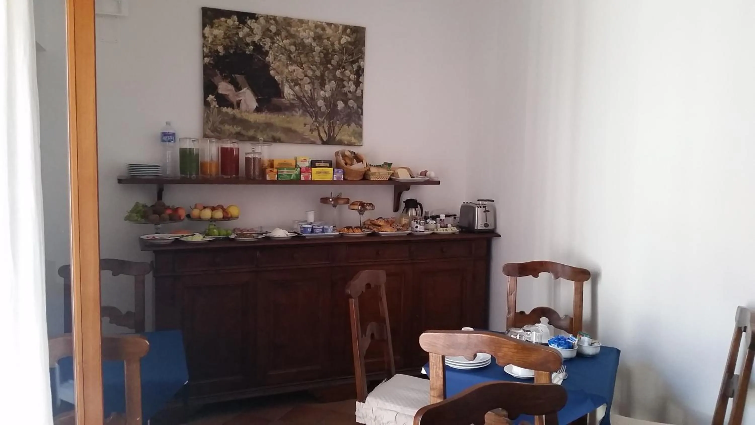 Buffet breakfast in Palazzo Raho