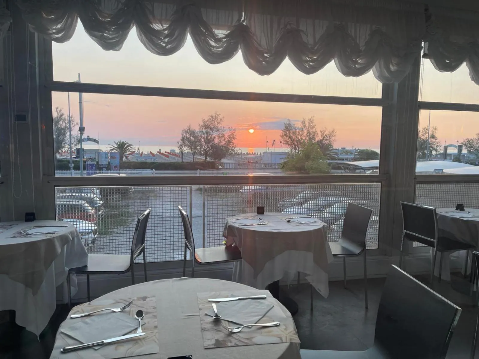 Restaurant/places to eat in Hotel Derby