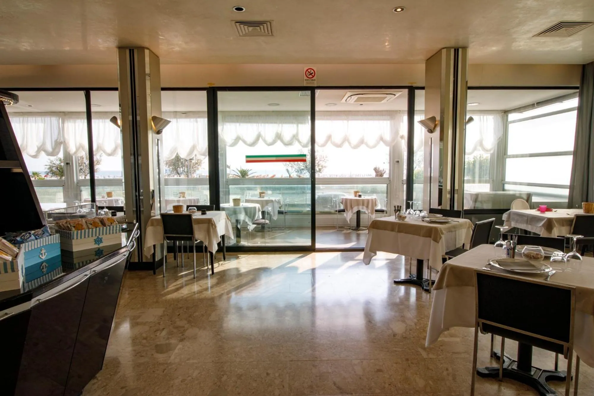 Restaurant/places to eat in Hotel Derby