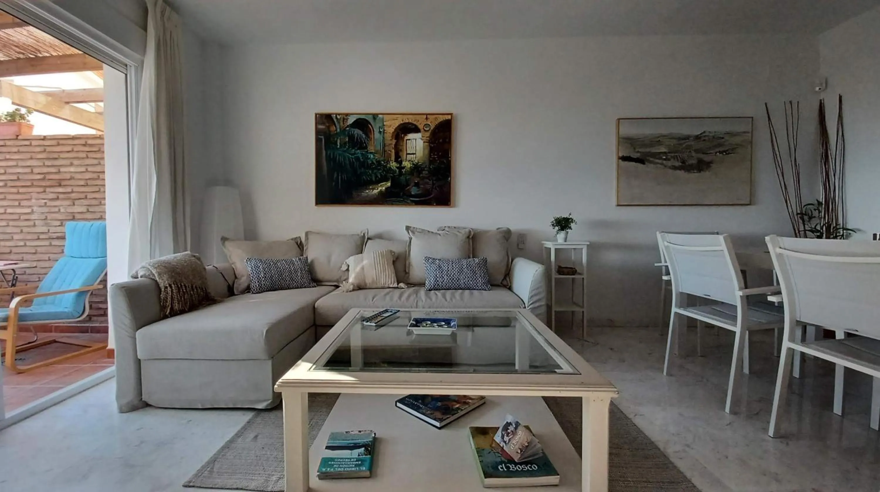 Communal lounge/ TV room in El Mirador "Lujo para 6 personas"