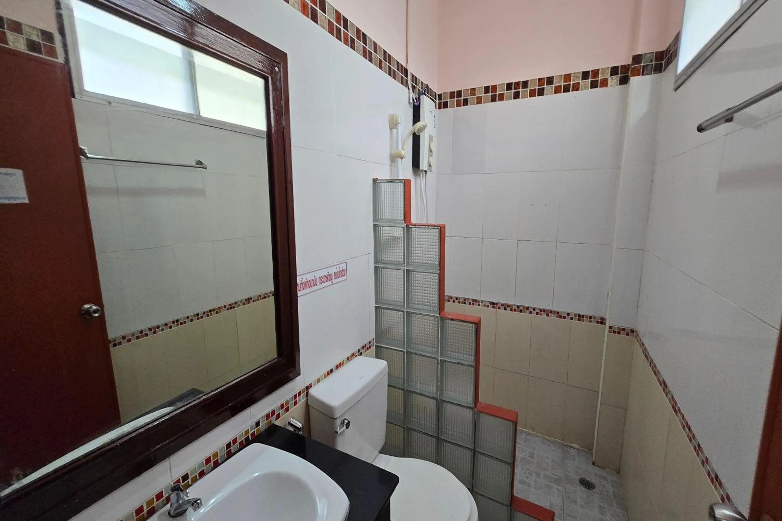 Bathroom in KhiangLe Resort 1