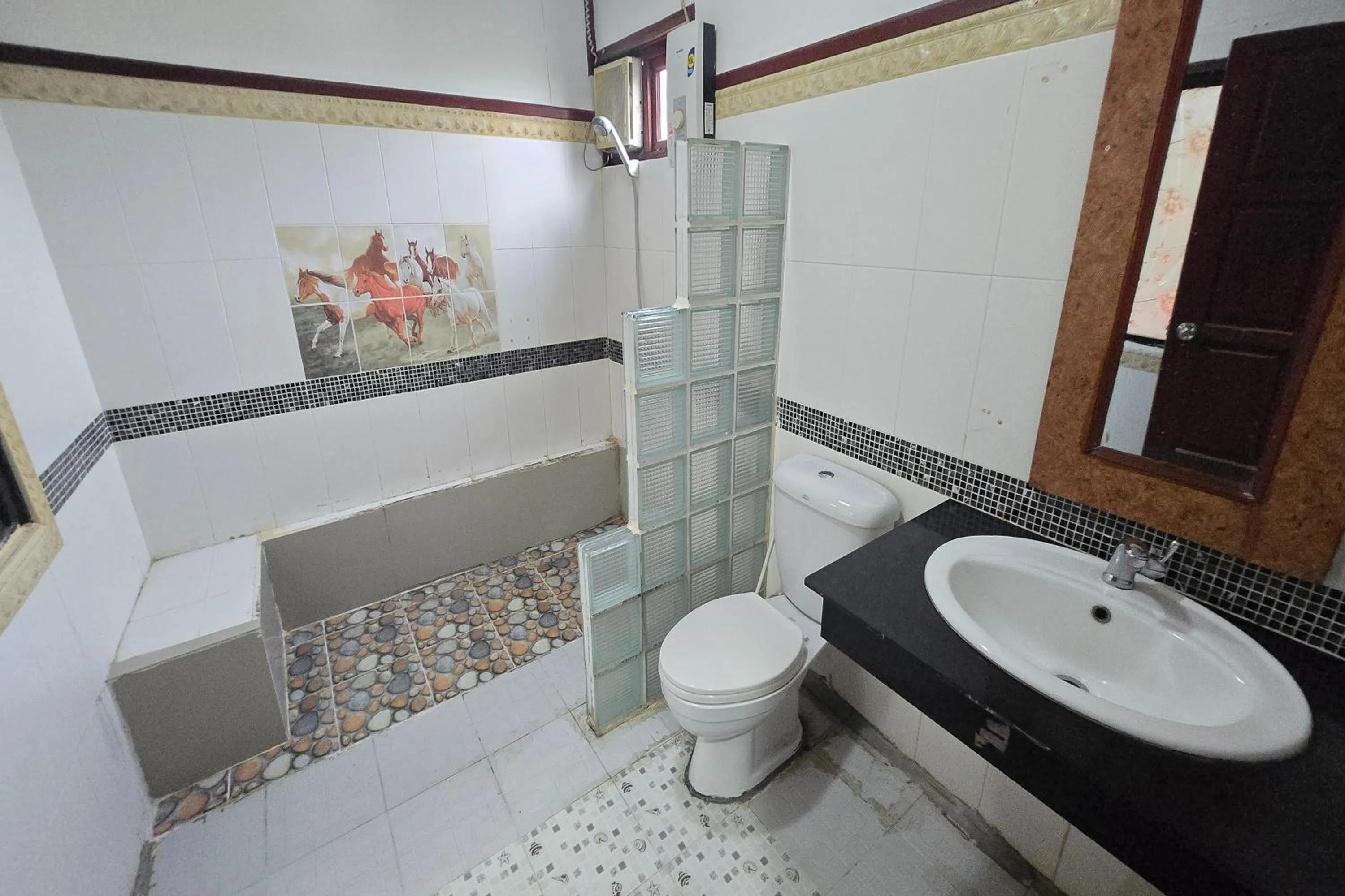 Bathroom in Ruean Mai KhiangLe Songkhla