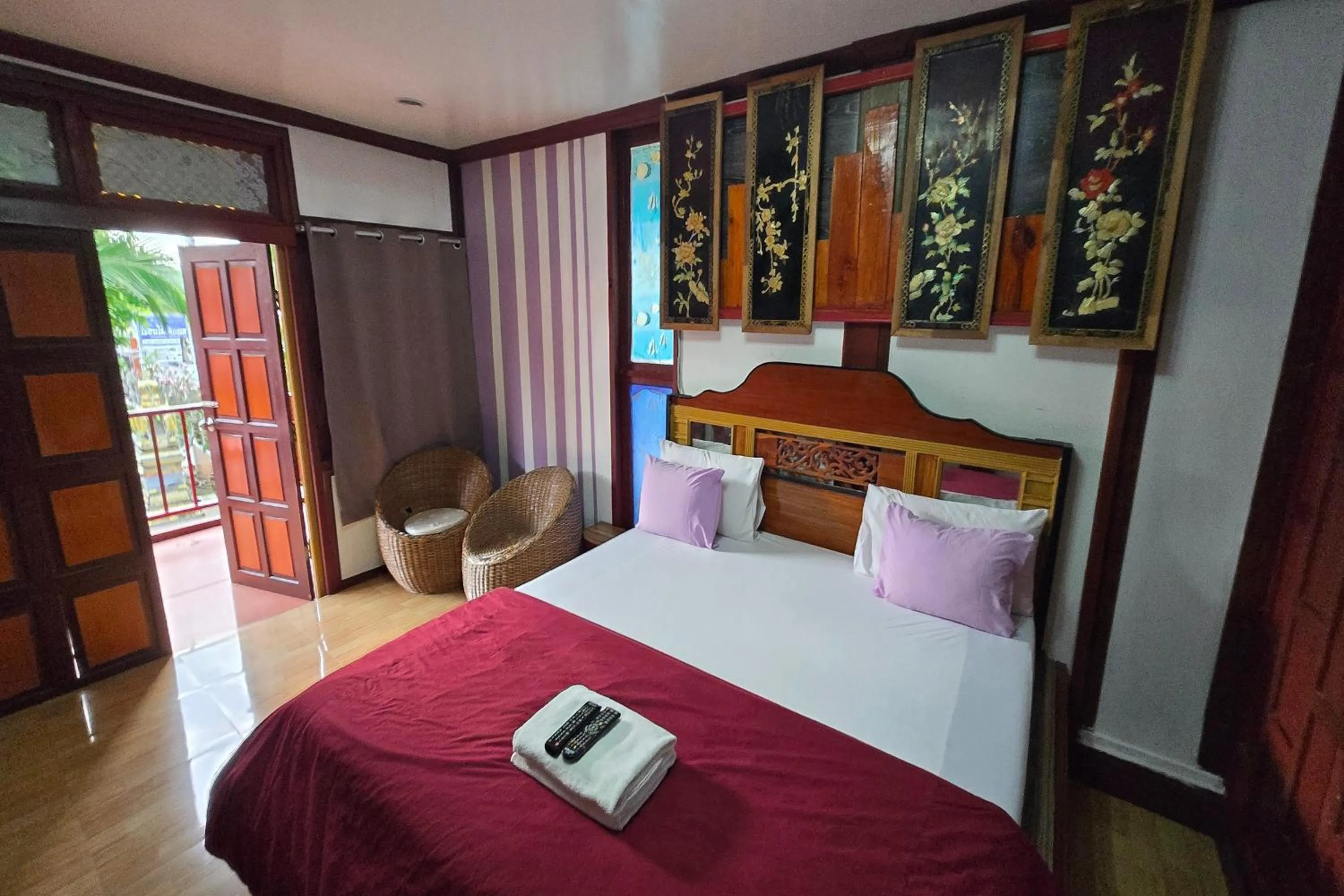 Bed in Ruean Mai KhiangLe Songkhla