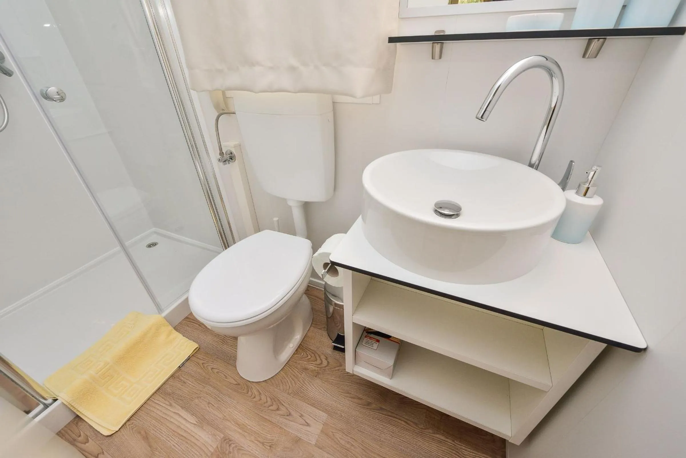 Bathroom in Sunny Home Soline