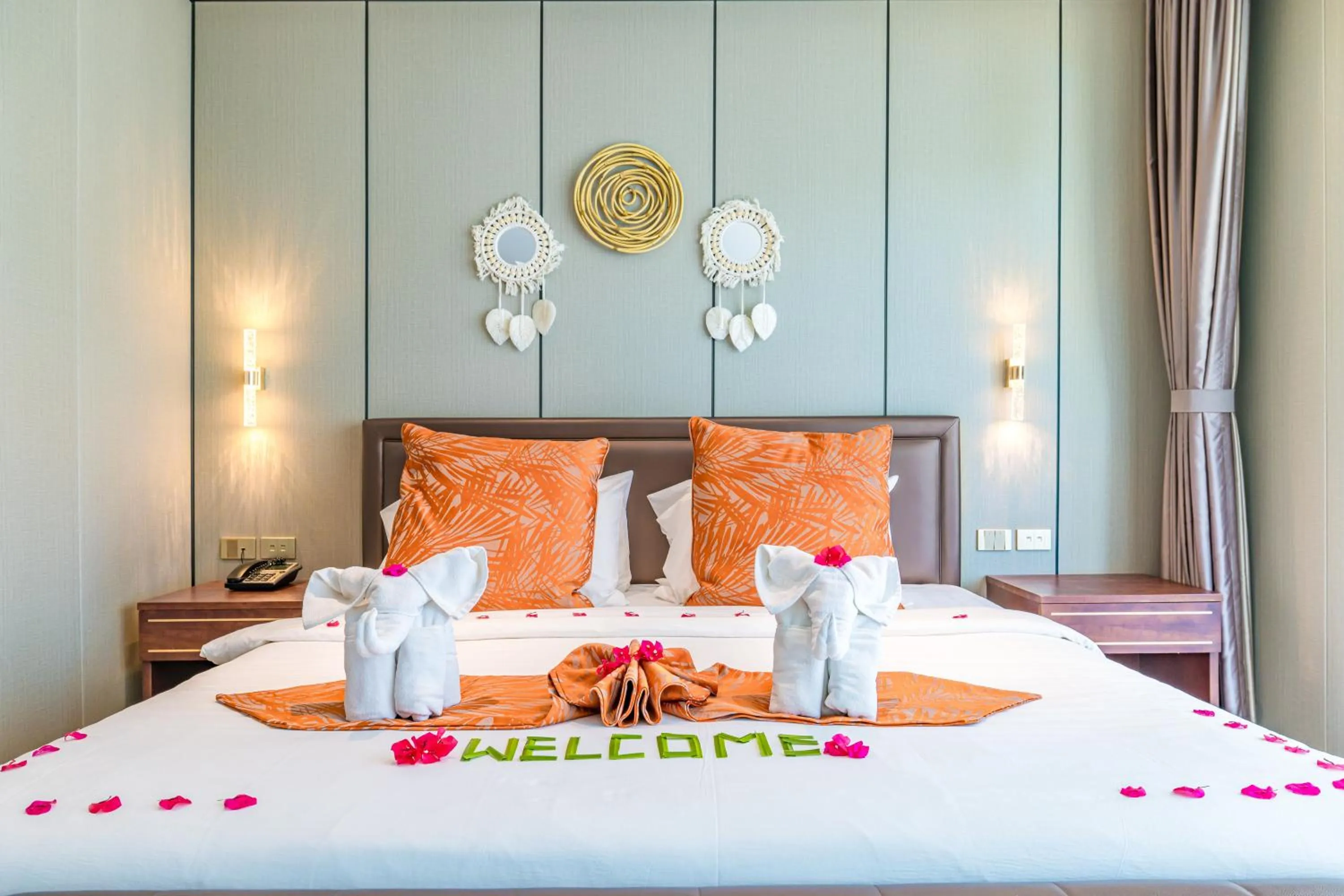 Bed in BJ & Radisson Sea View Hotel